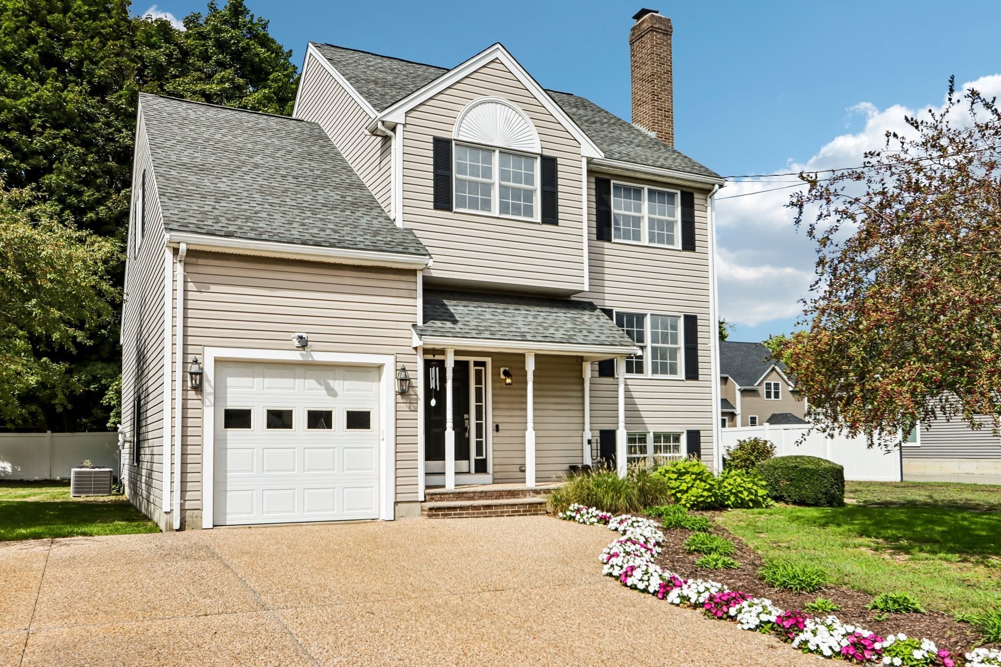 28 Hampden Ave Property Photo 1