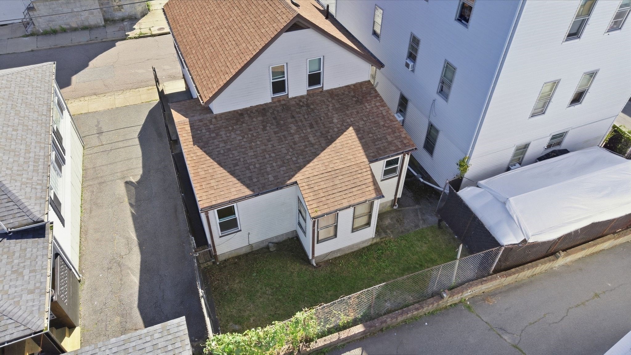 148 Hamlet St Property Photo 16