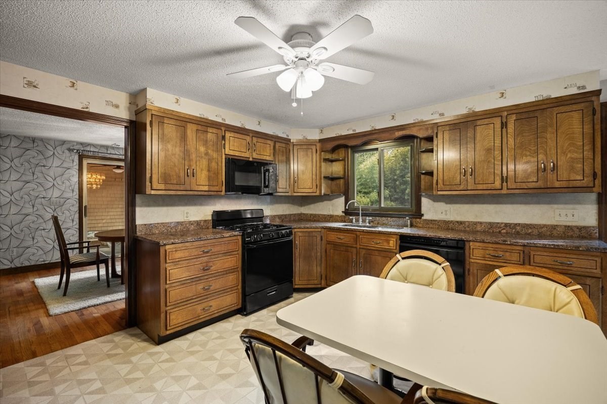 95 Christopher Cr Property Photo 12