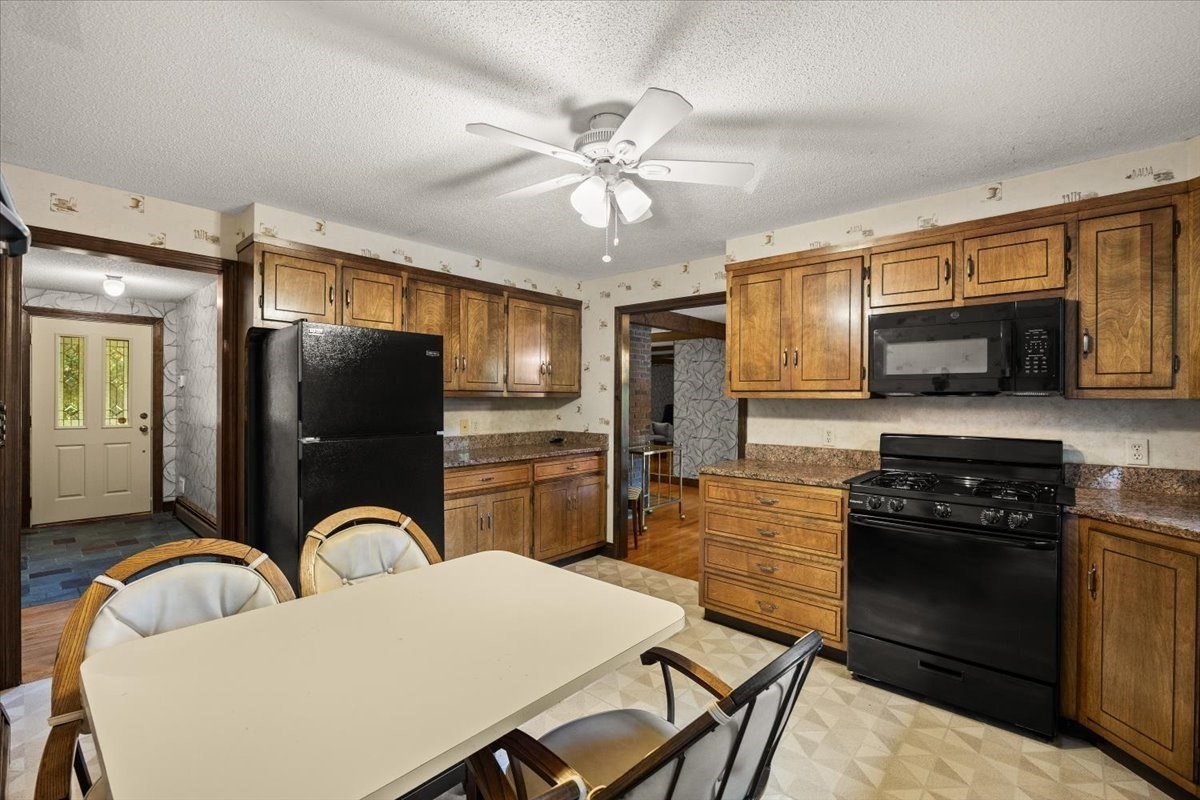 95 Christopher Cr Property Photo 15