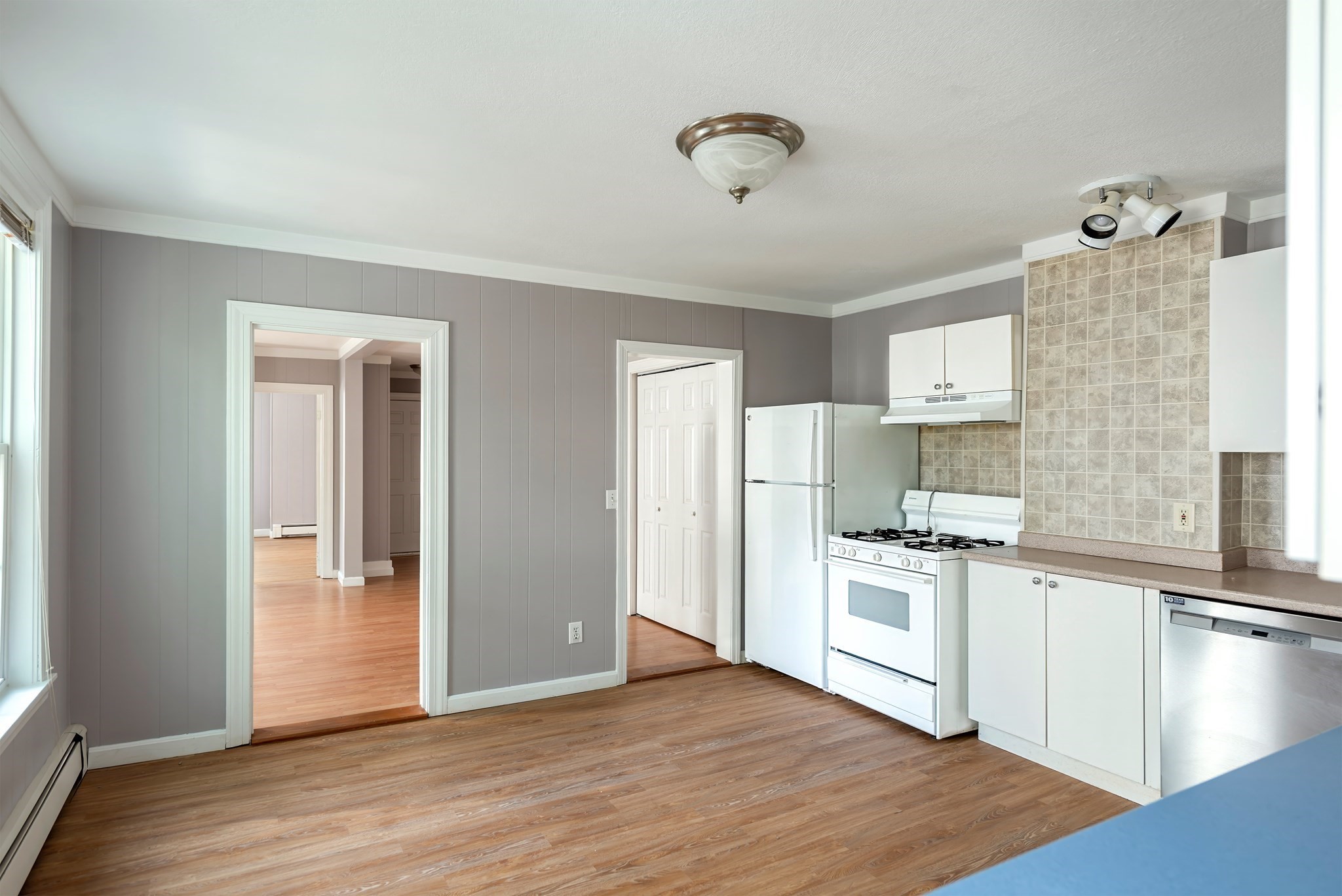 444 Main St # A Property Photo 11