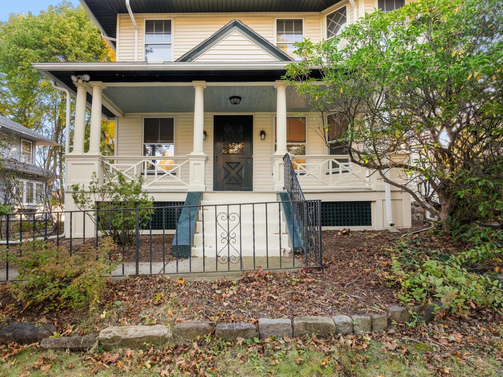 37 Gleason St Property Photo 1