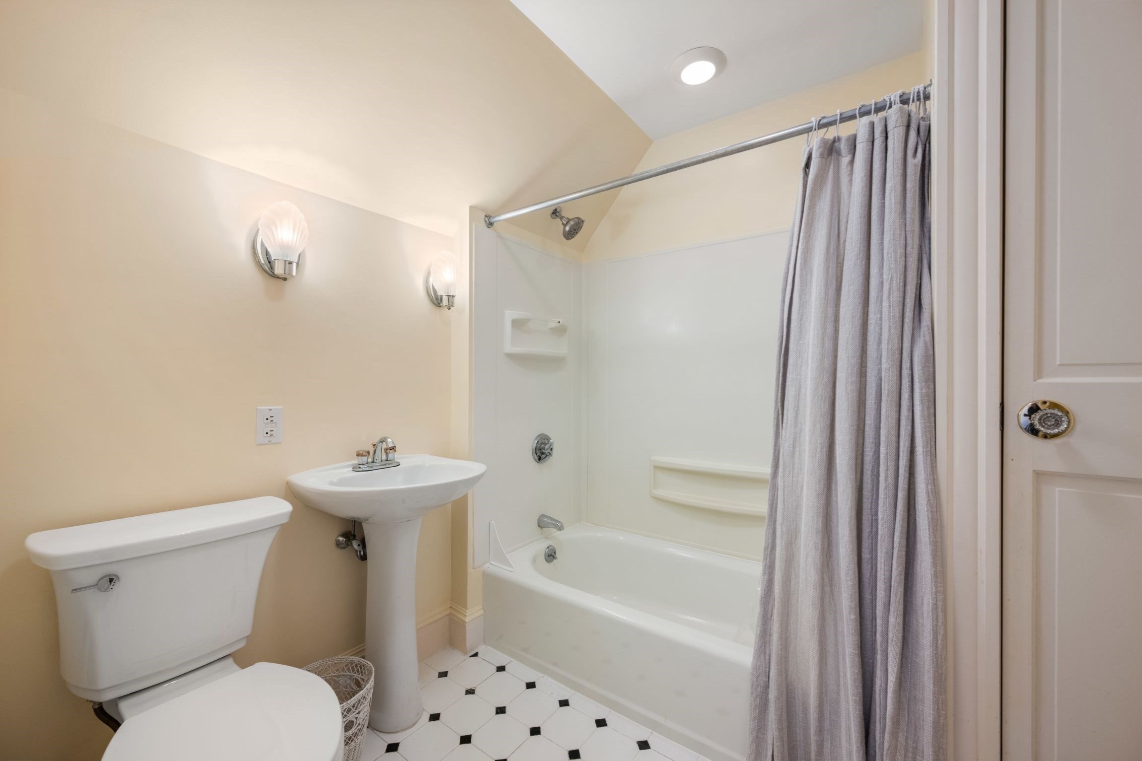 37 Gleason St Property Photo 35