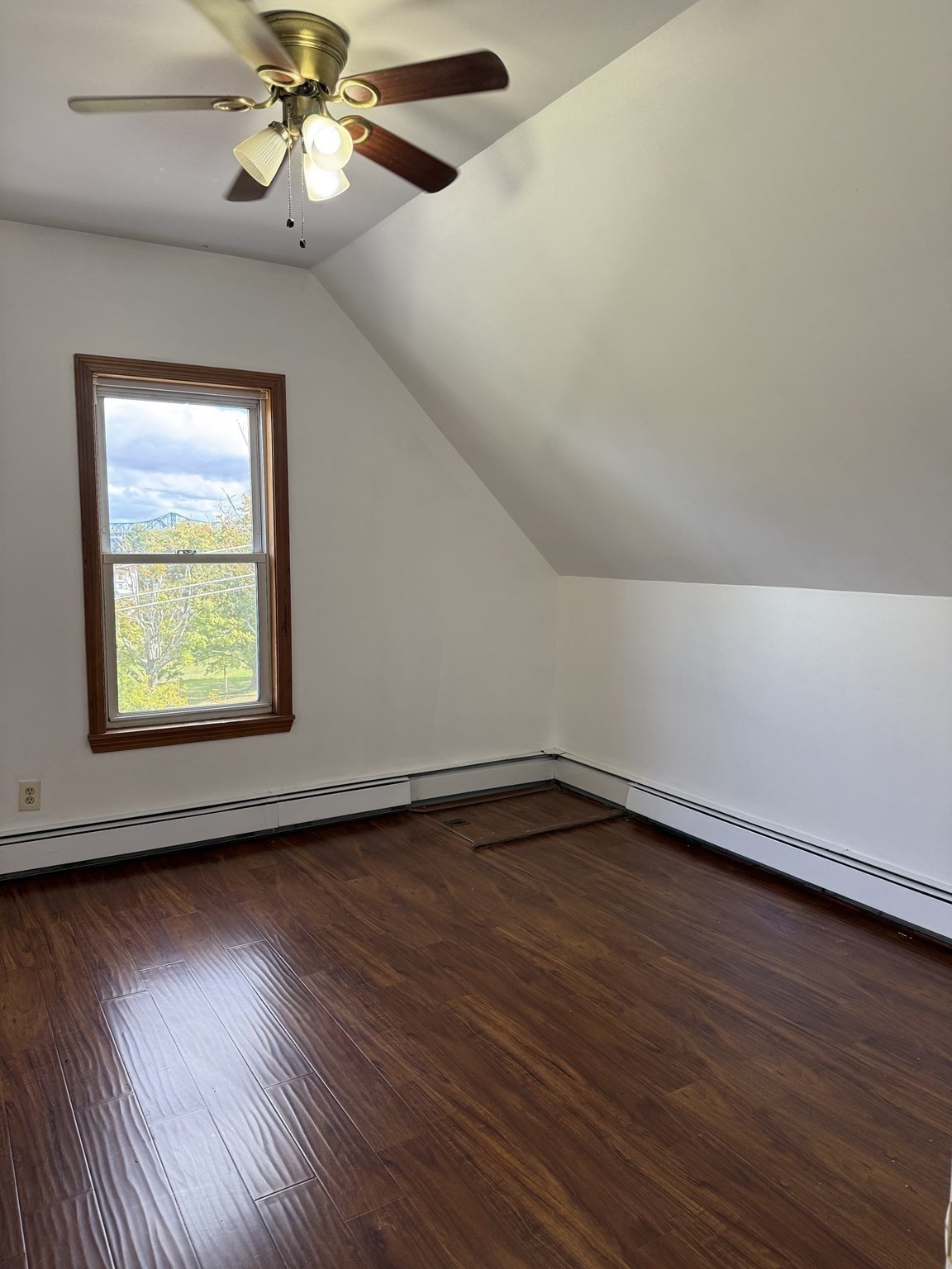 207 Middle St # 3 Property Photo 8