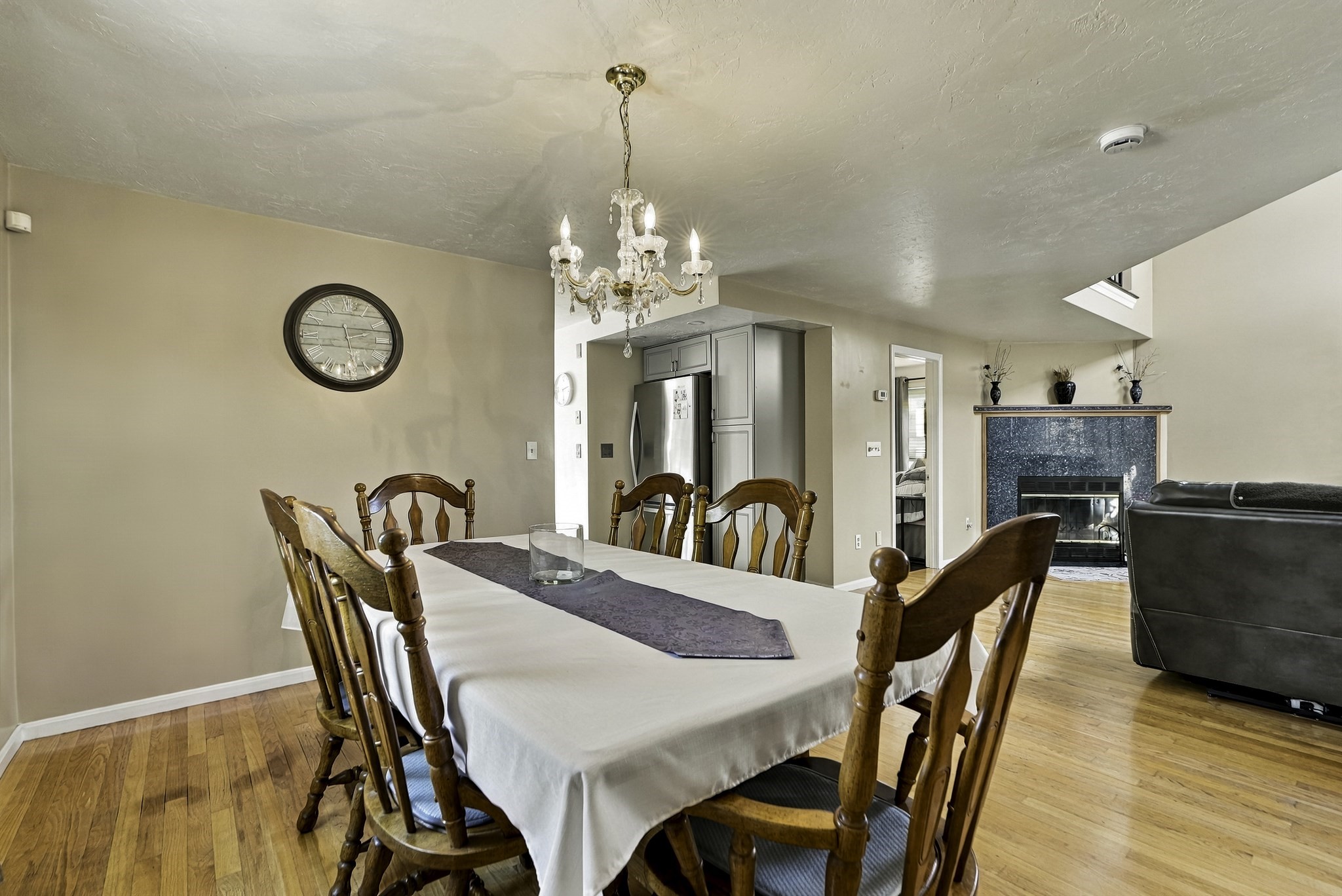 102 Sunderland Rd Property Photo 8