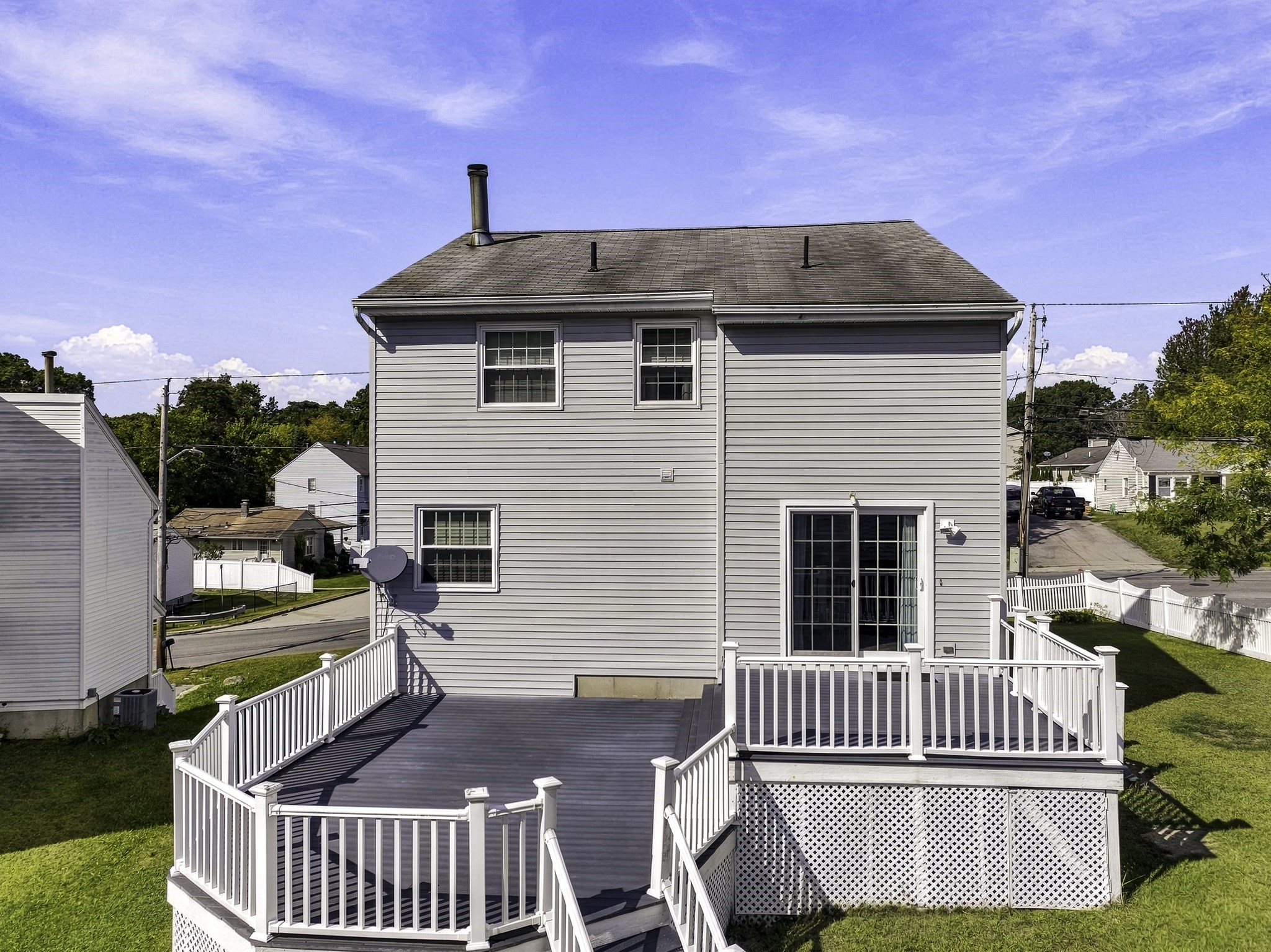 102 Sunderland Rd Property Photo 28