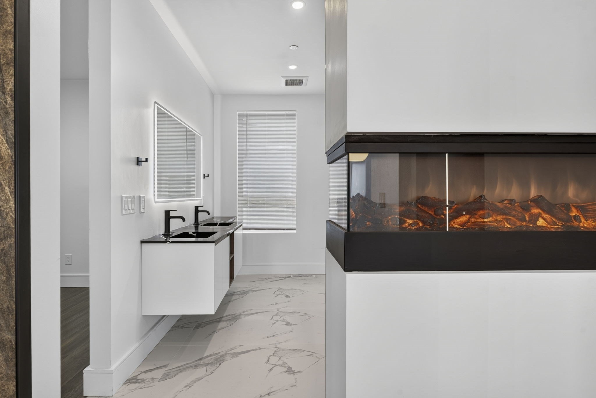 29 Woodford St # 3 Property Photo 12
