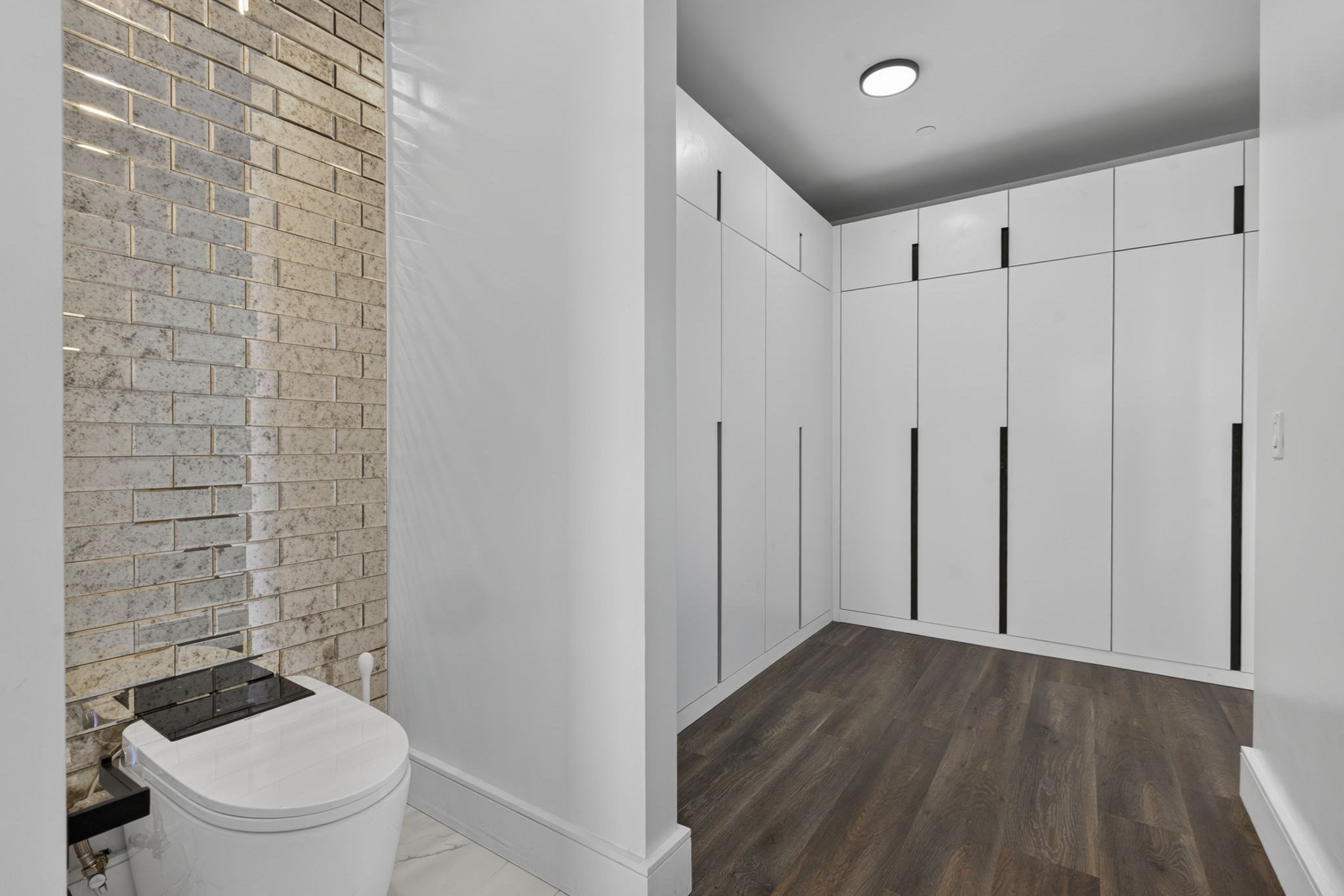 29 Woodford St # 3 Property Photo 22