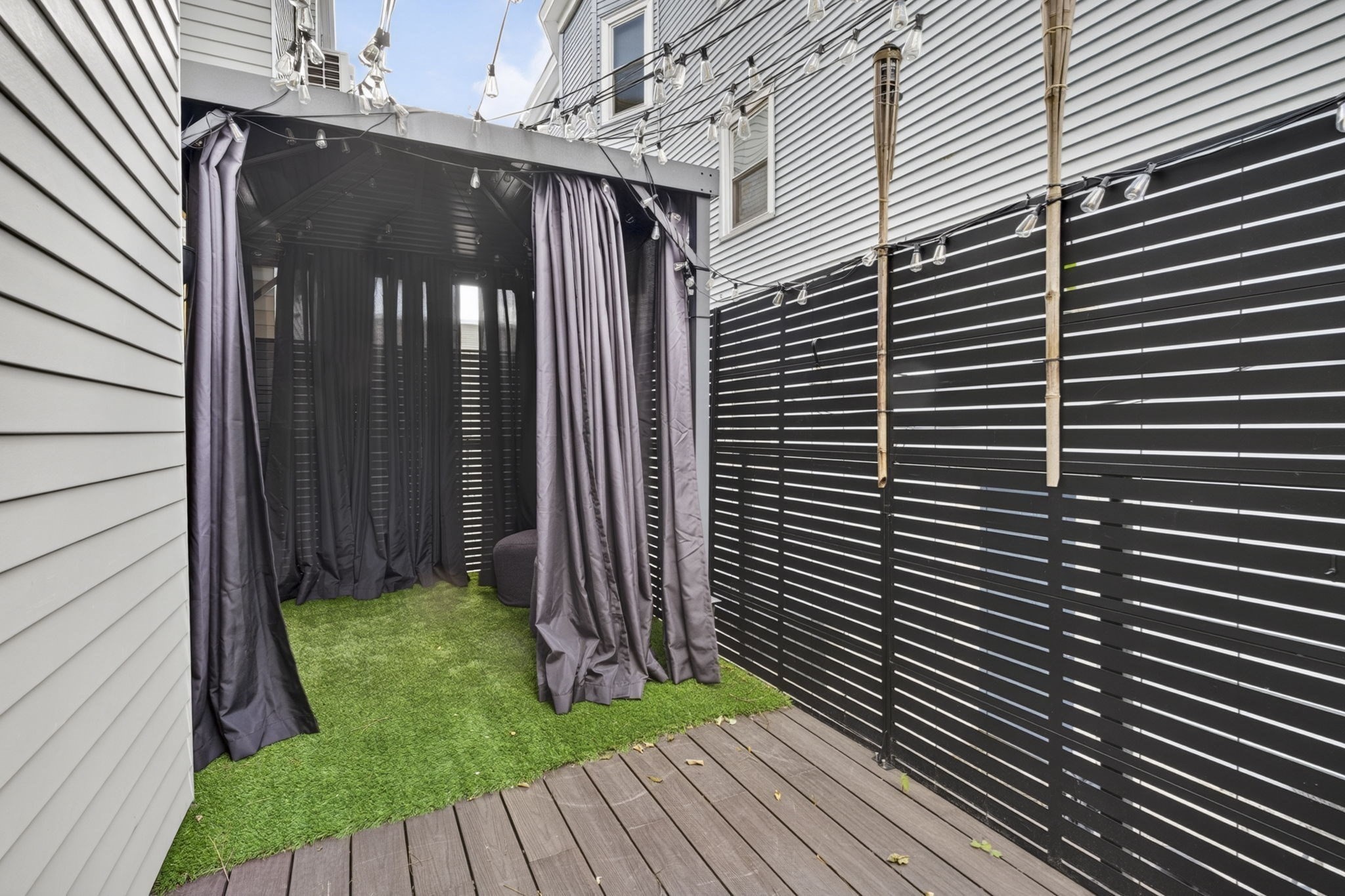 29 Woodford St # 3 Property Photo 37