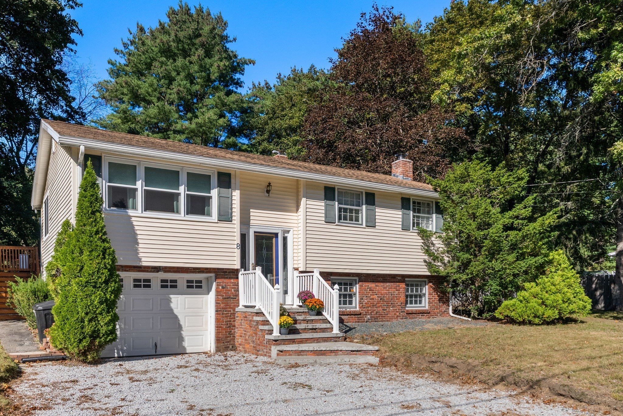 8 Yale Property Photo 1