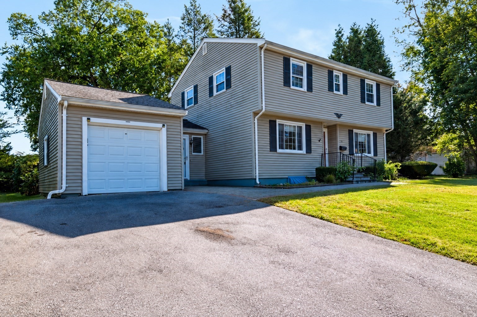 14 Cunningham Dr Property Photo 2