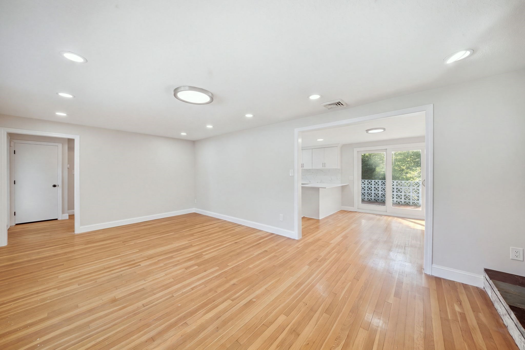 15 Maplewood Rd Property Photo 4