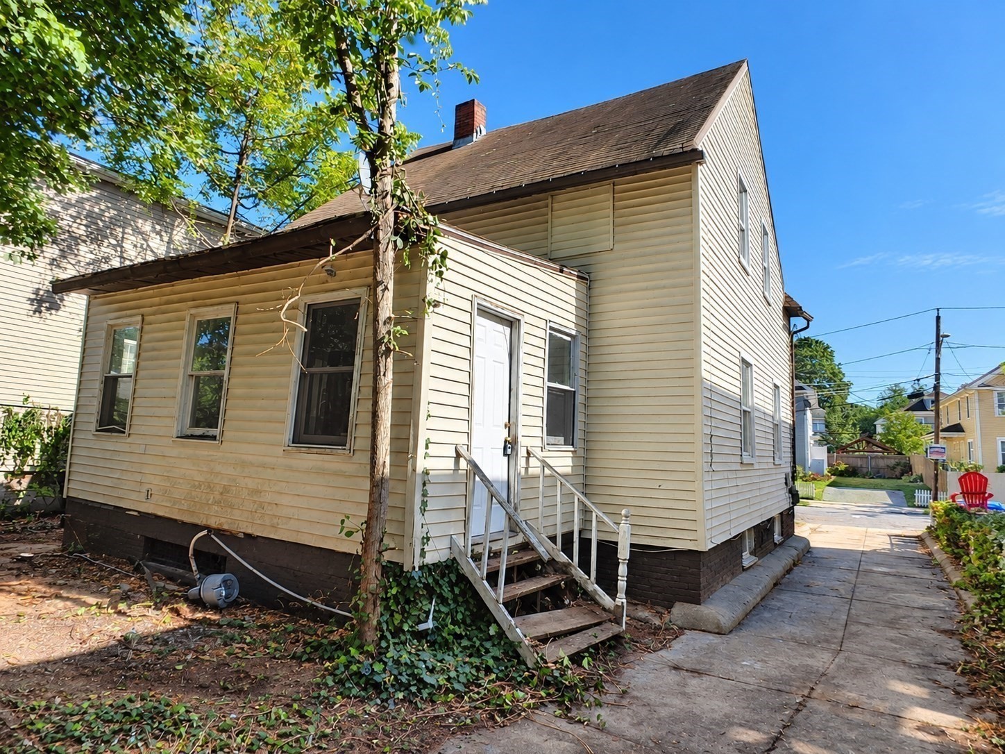 17 Rodman St Property Photo 13