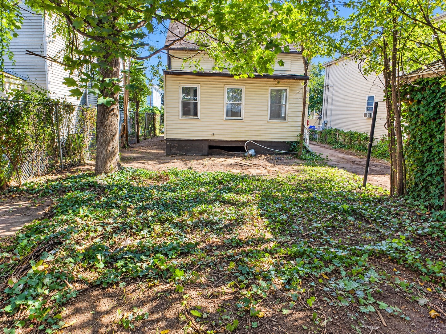 17 Rodman St Property Photo 14