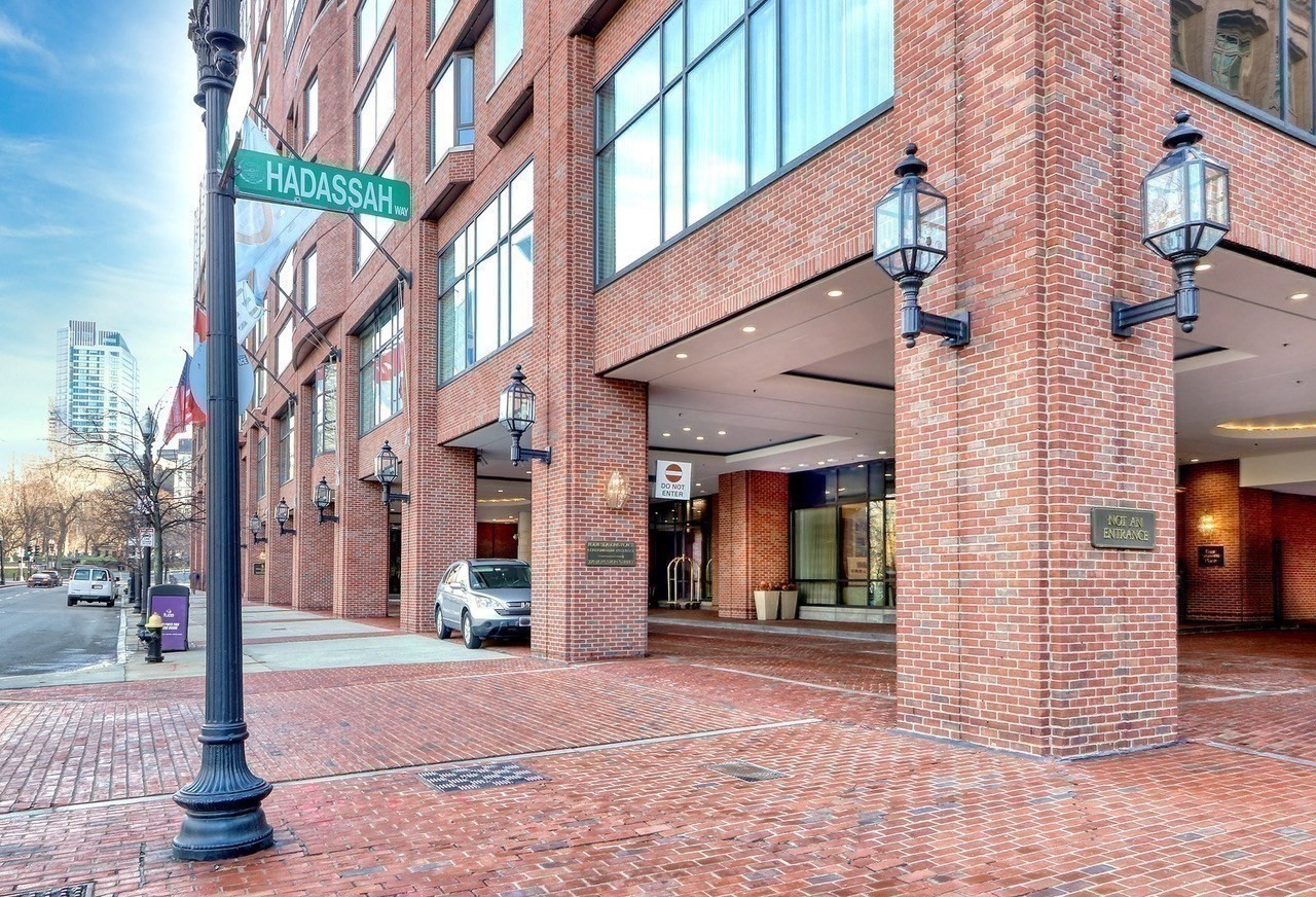 220 Boylston Street # 1016 Property Photo 10