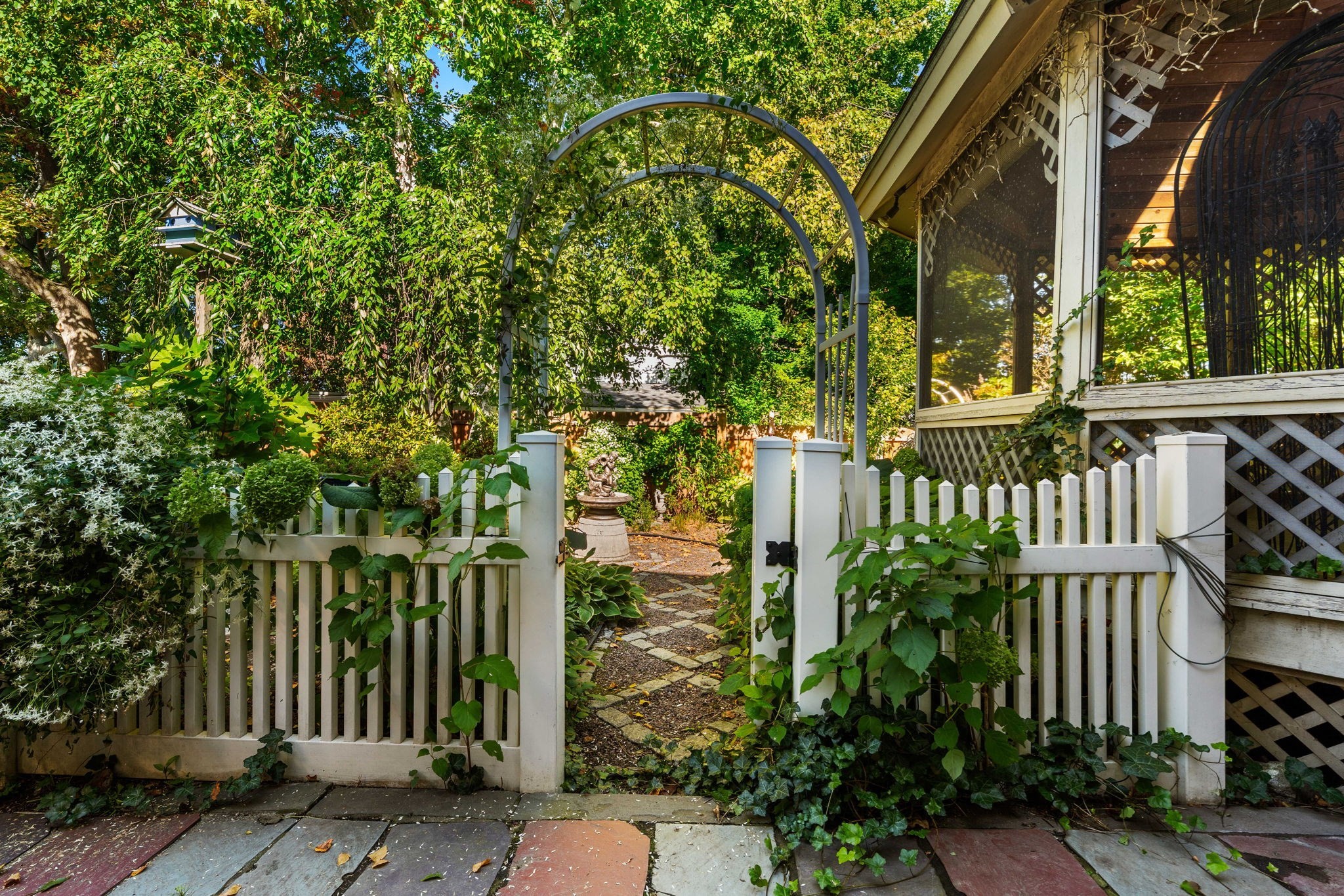 154 High St Property Photo 3