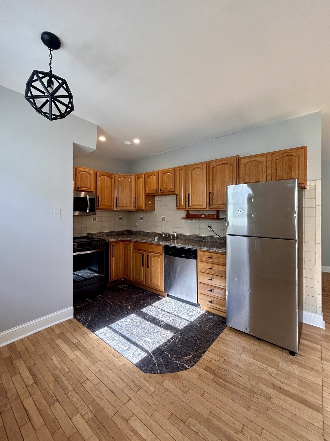 5 Sutton Street # 3A Property Photo 1