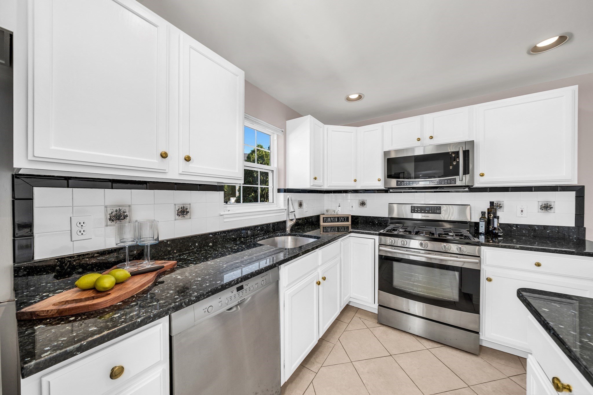 51 Bucklin Rd Property Photo 11
