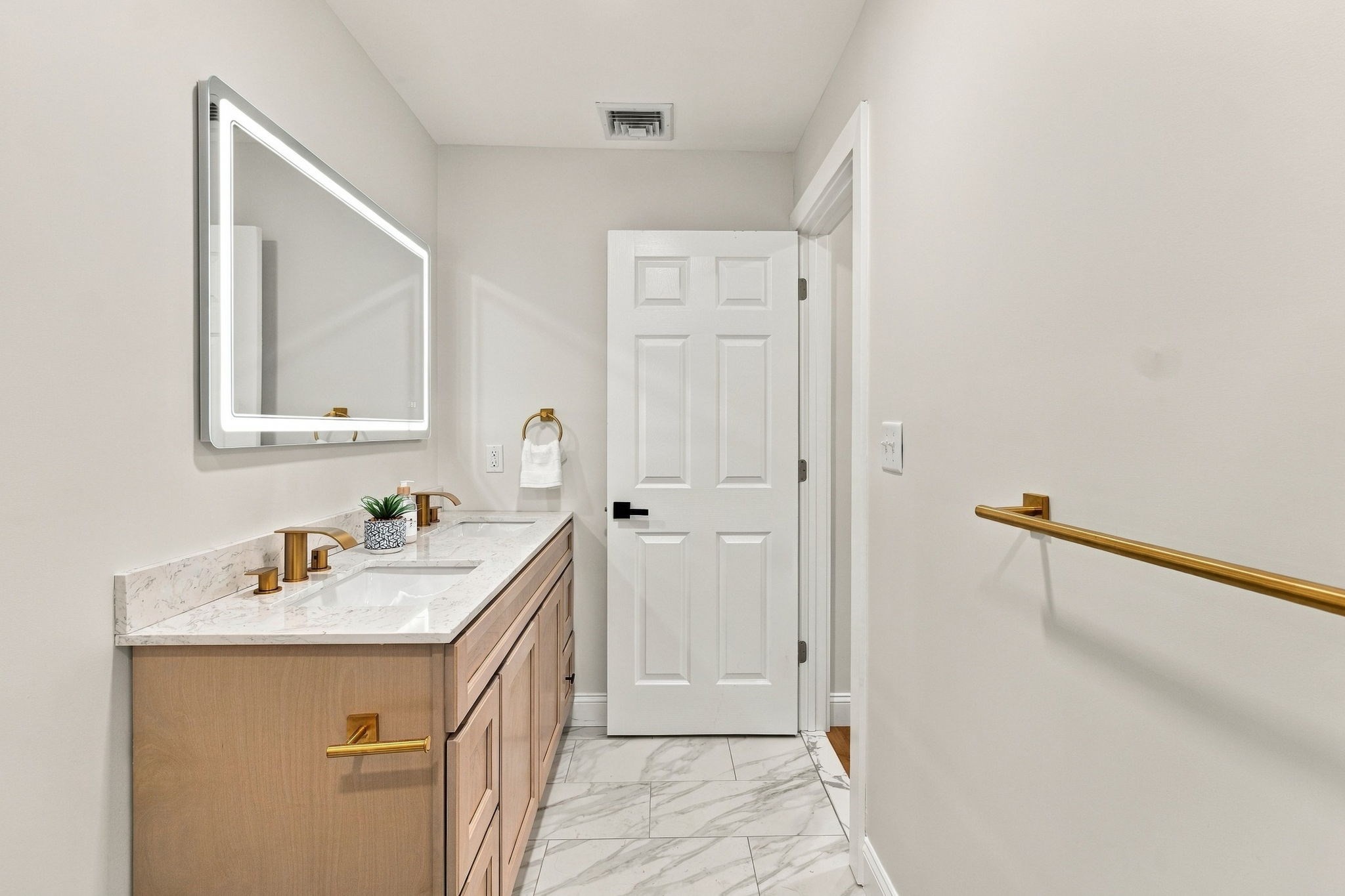 223 Jenckes Property Photo 26