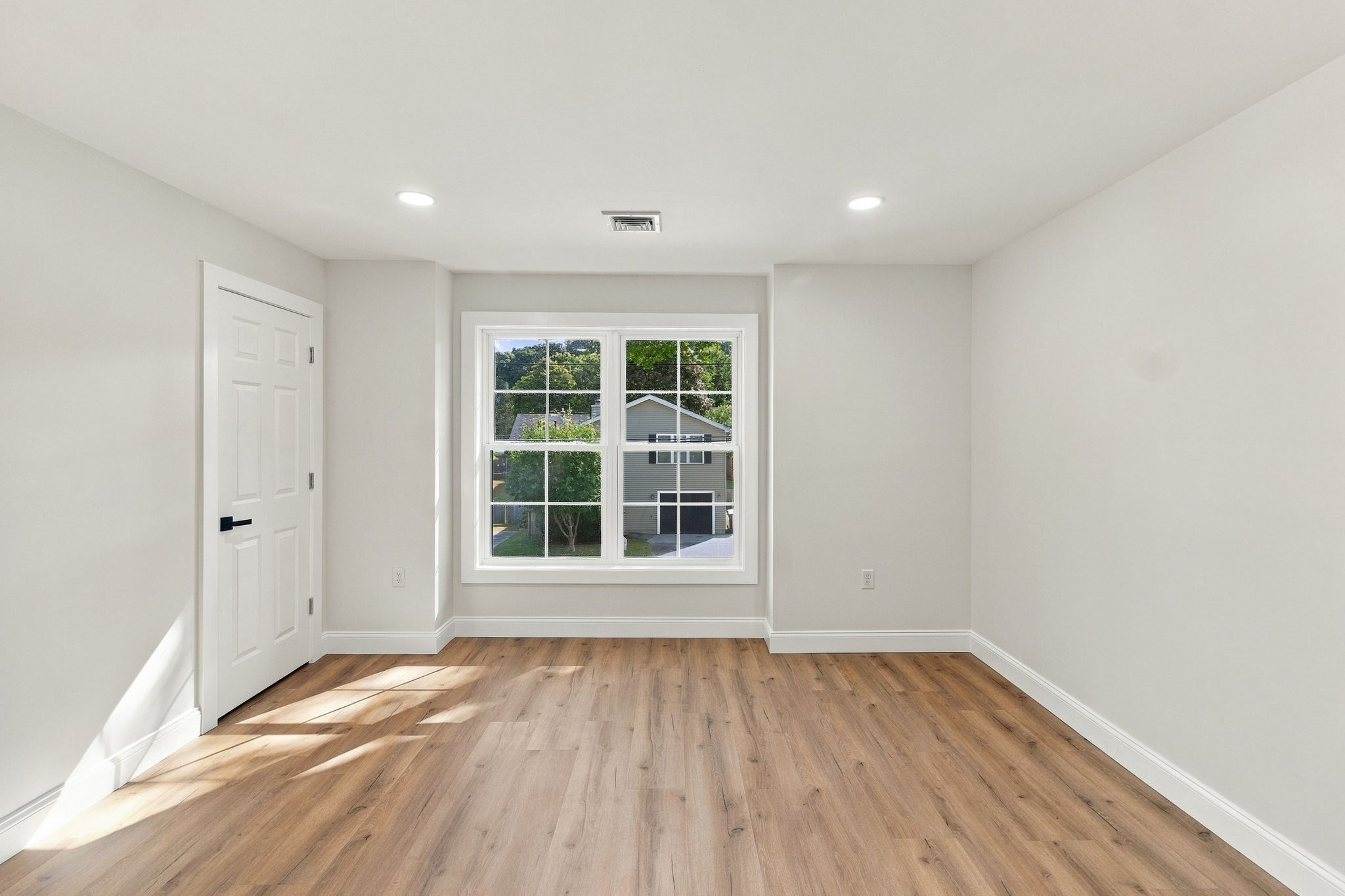 223 Jenckes Property Photo 29