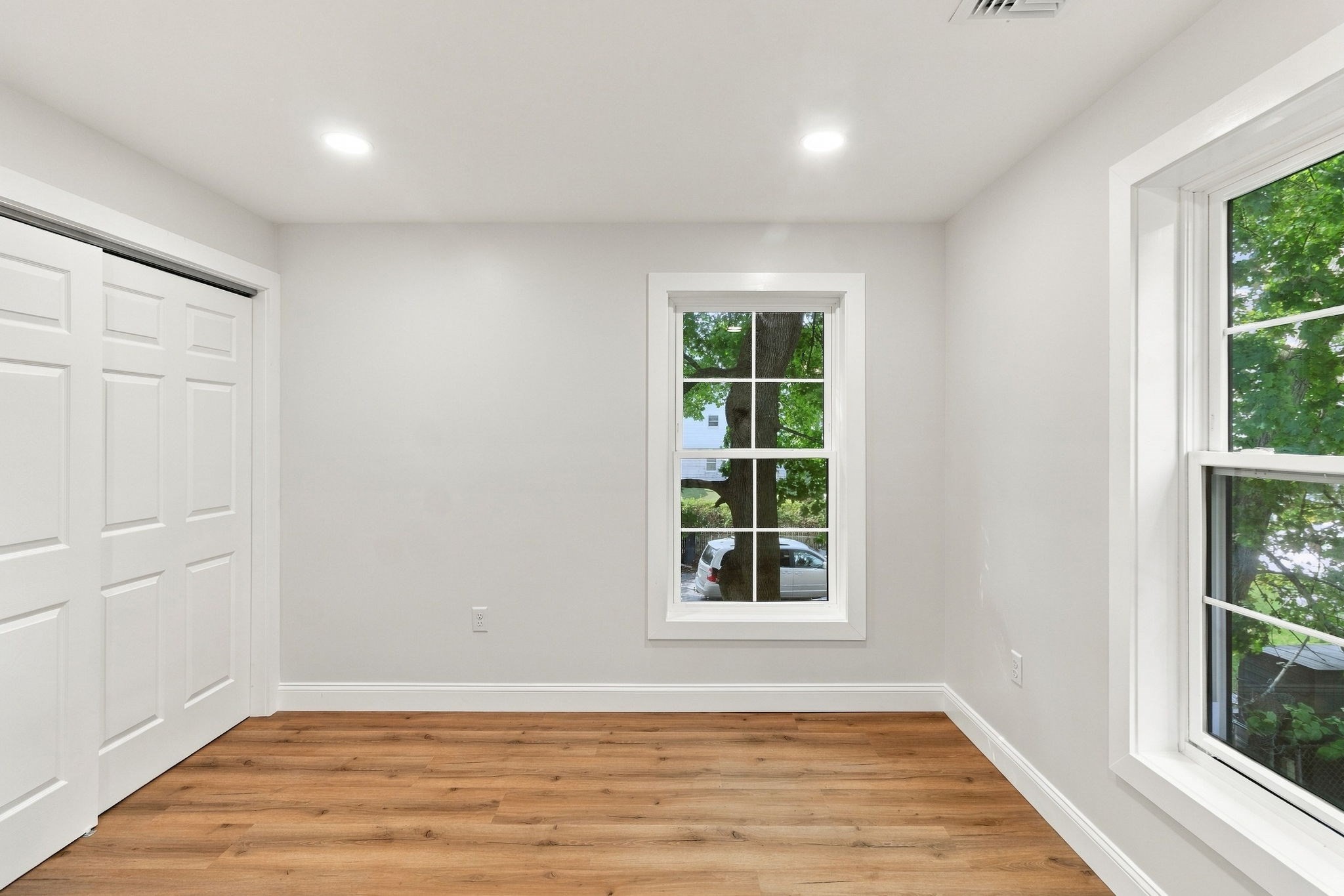 223 Jenckes Property Photo 30