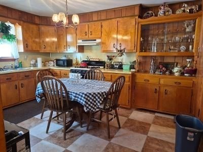 51 Central Avenue Property Photo 3