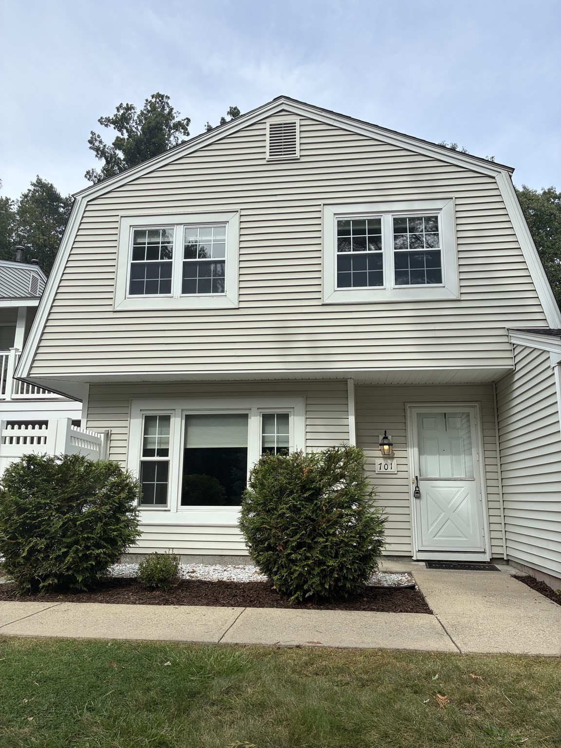 701 Edgebrook Dr # 701 Property Photo 1