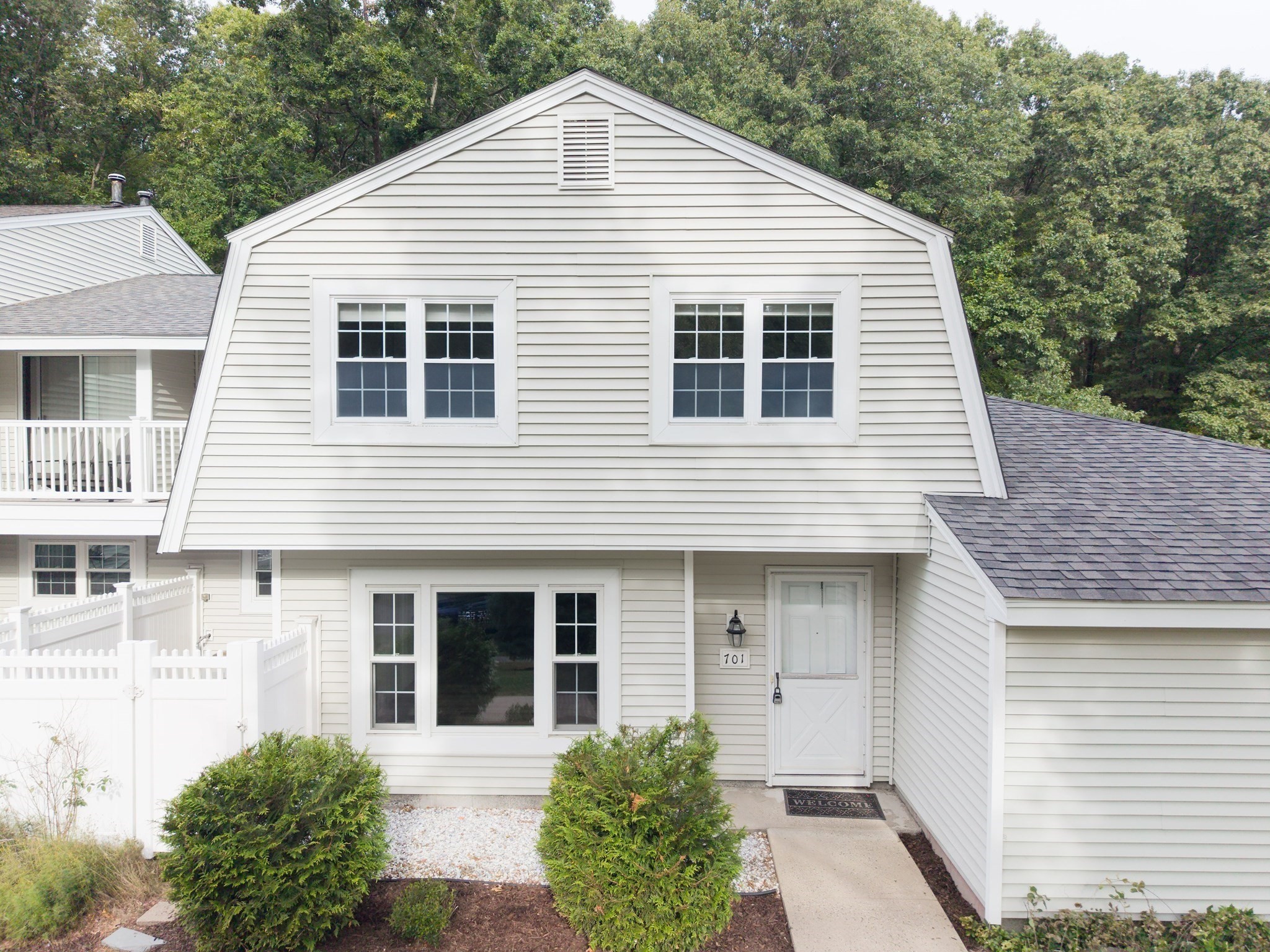 701 Edgebrook Dr # 701 Property Photo 1
