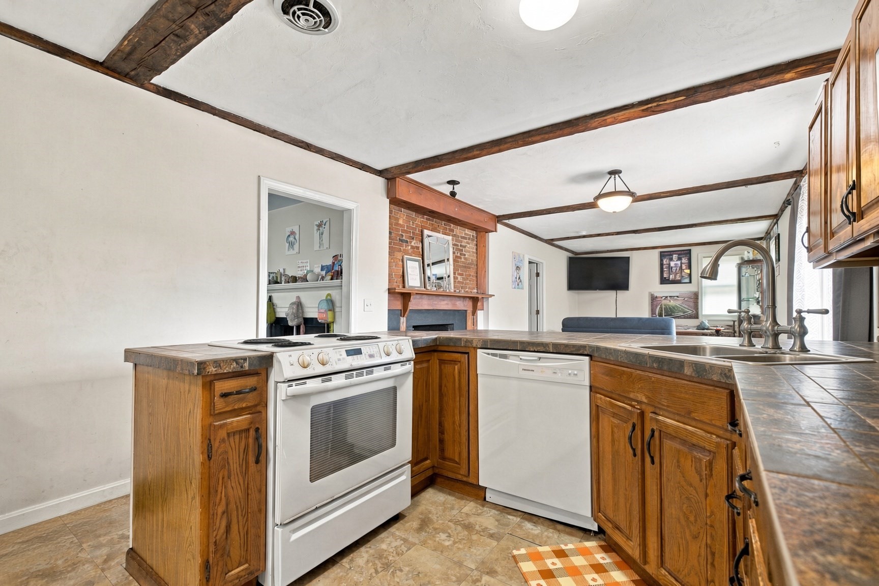 126 Summer Street Property Photo 15