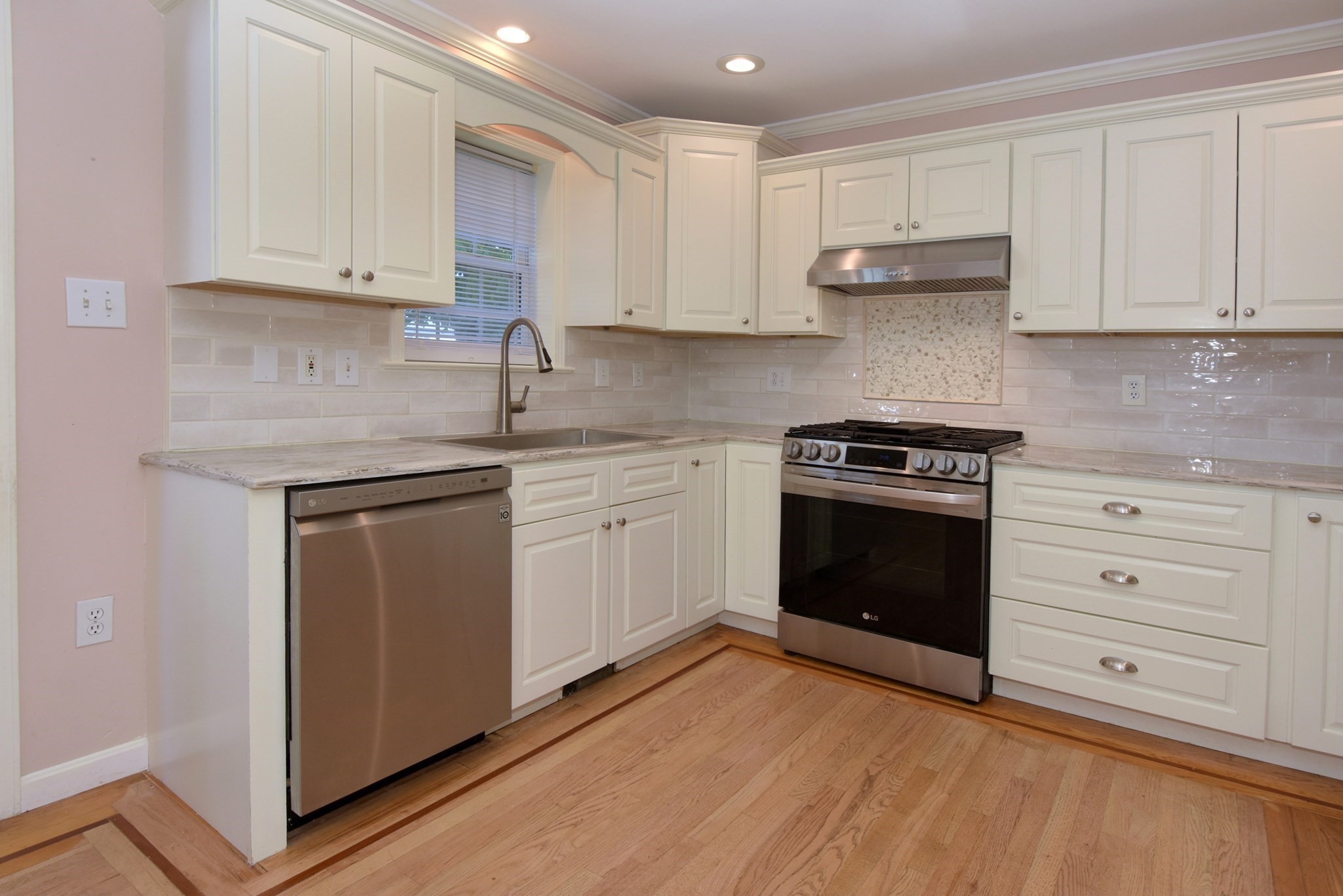 5 Liberty St. Property Photo 5