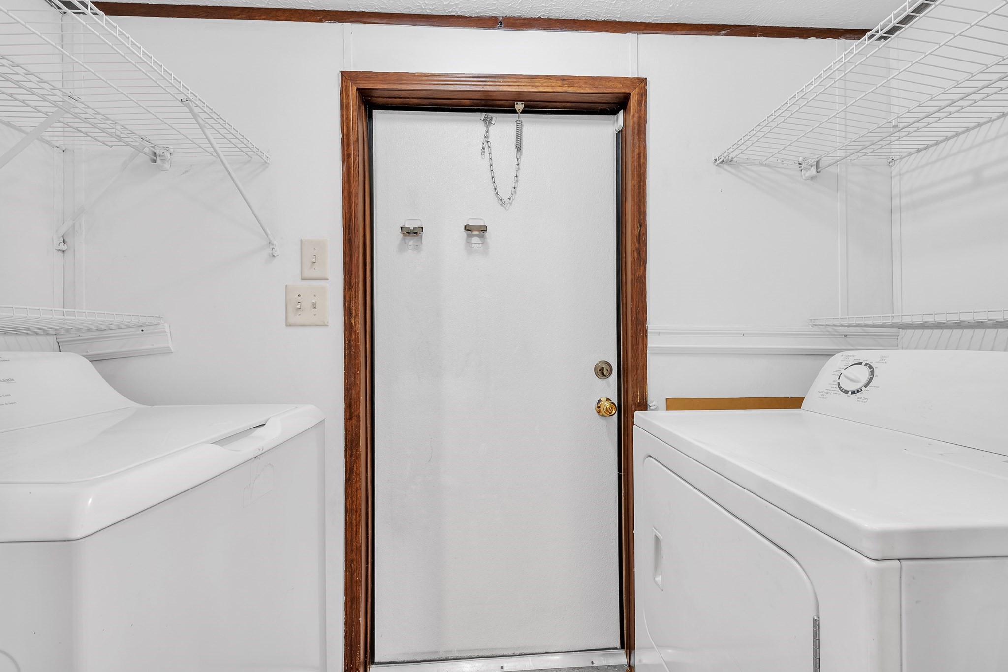 557 Southwest Cutoff # 67 Property Photo 12