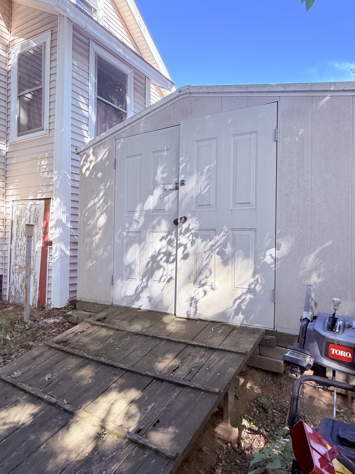 16 Winnipeg St Property Photo 19