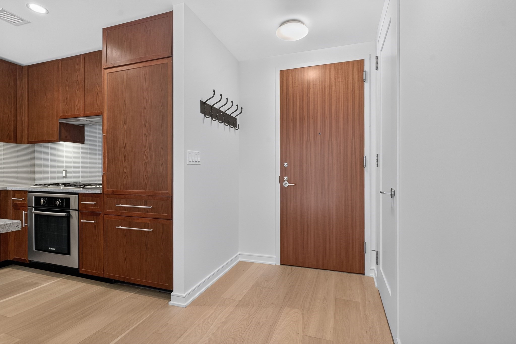 580 Washington Street # 601 Property Photo 5