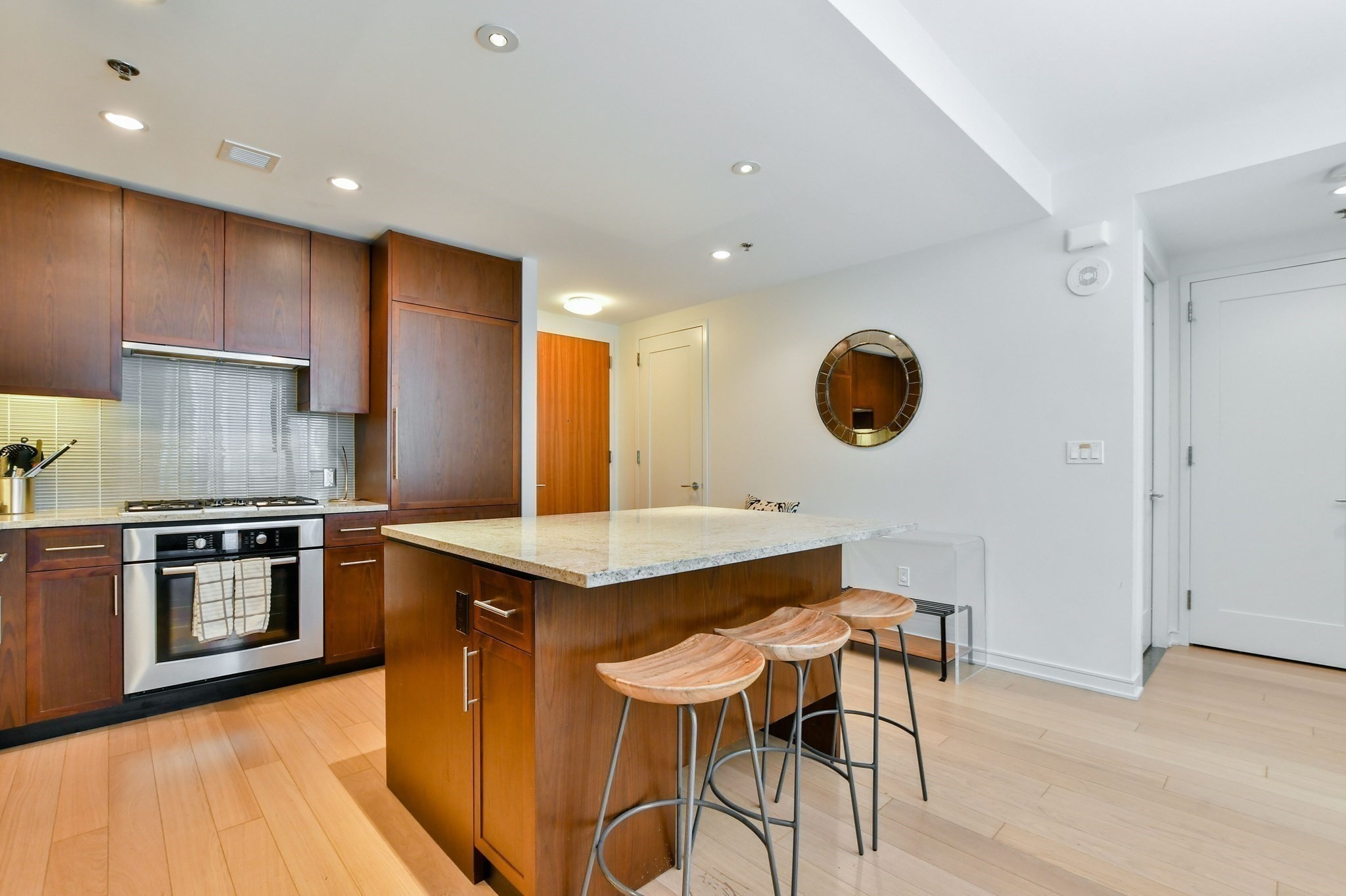 580 Washington Street # 601 Property Photo 7