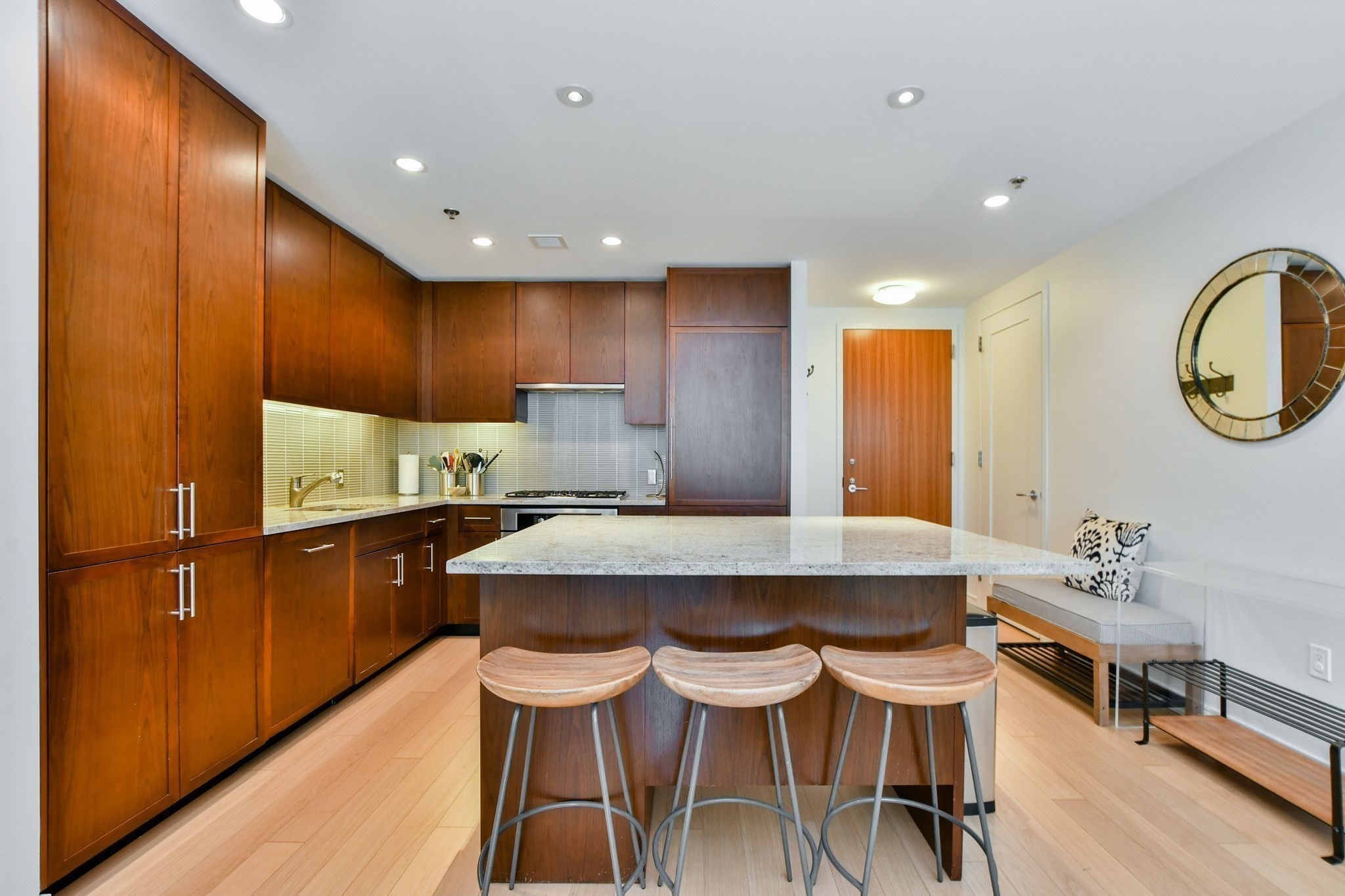580 Washington Street # 601 Property Photo 8