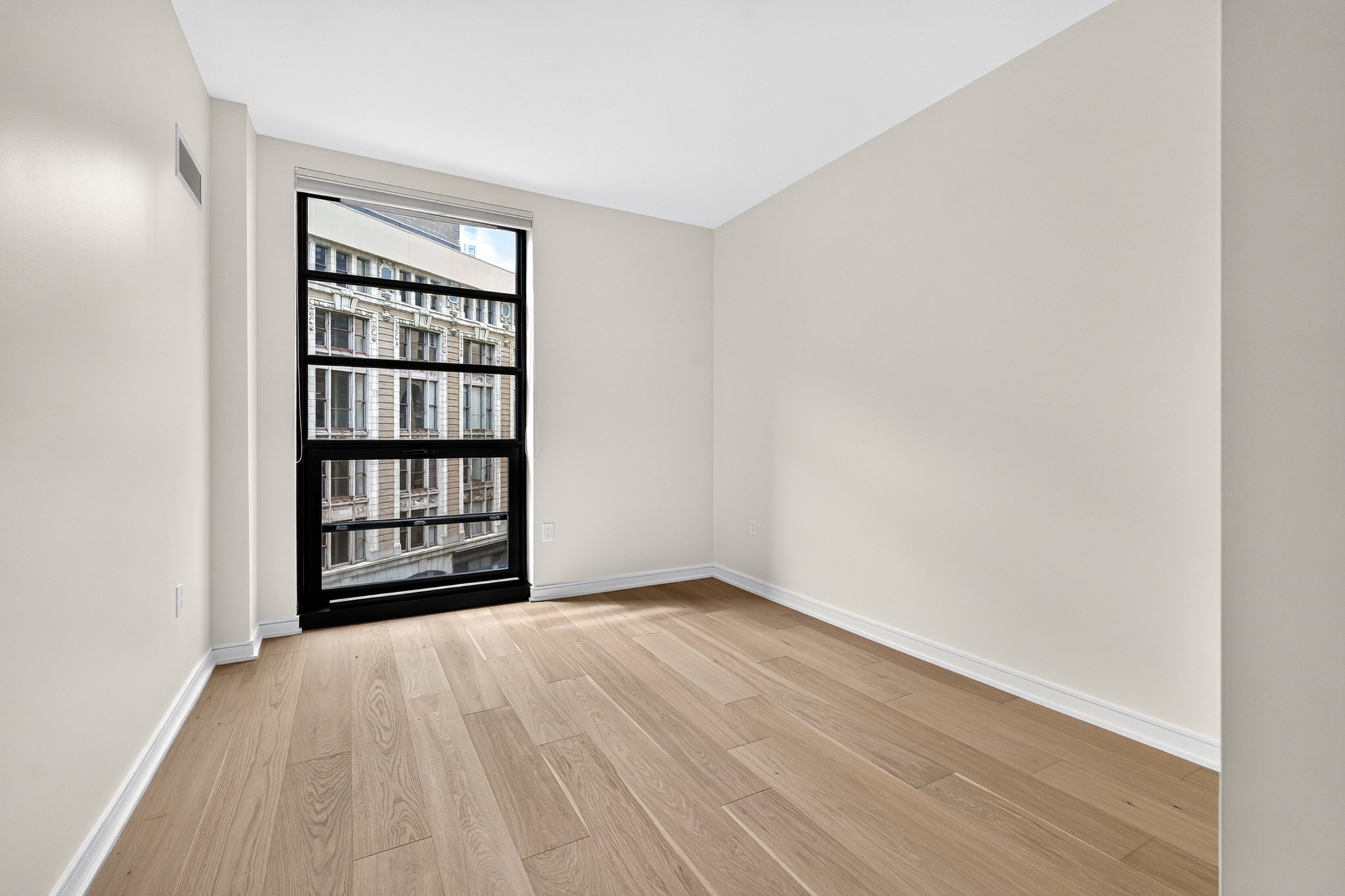 580 Washington Street # 601 Property Photo 11