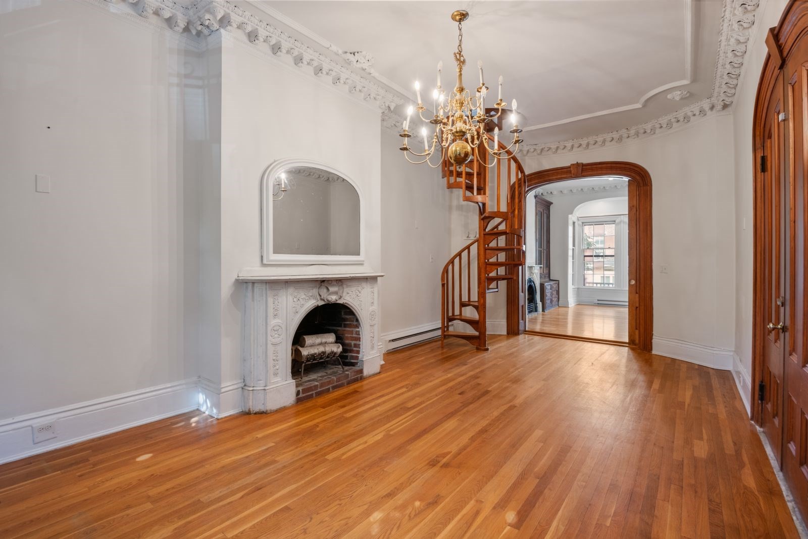 13 Concord Sqaure # 2 Property Photo 13