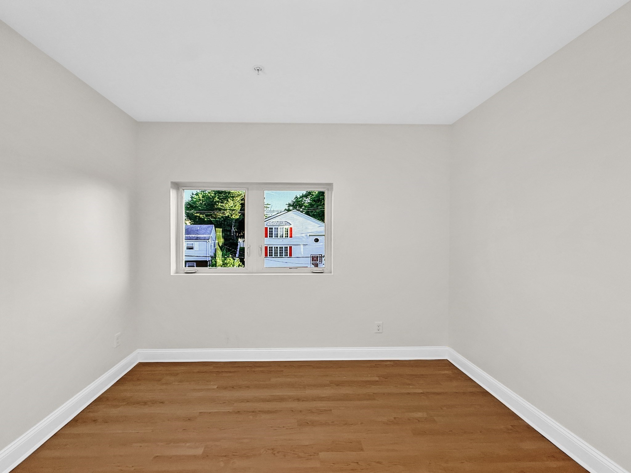 10 Franklin Ave # 300 Property Photo 14