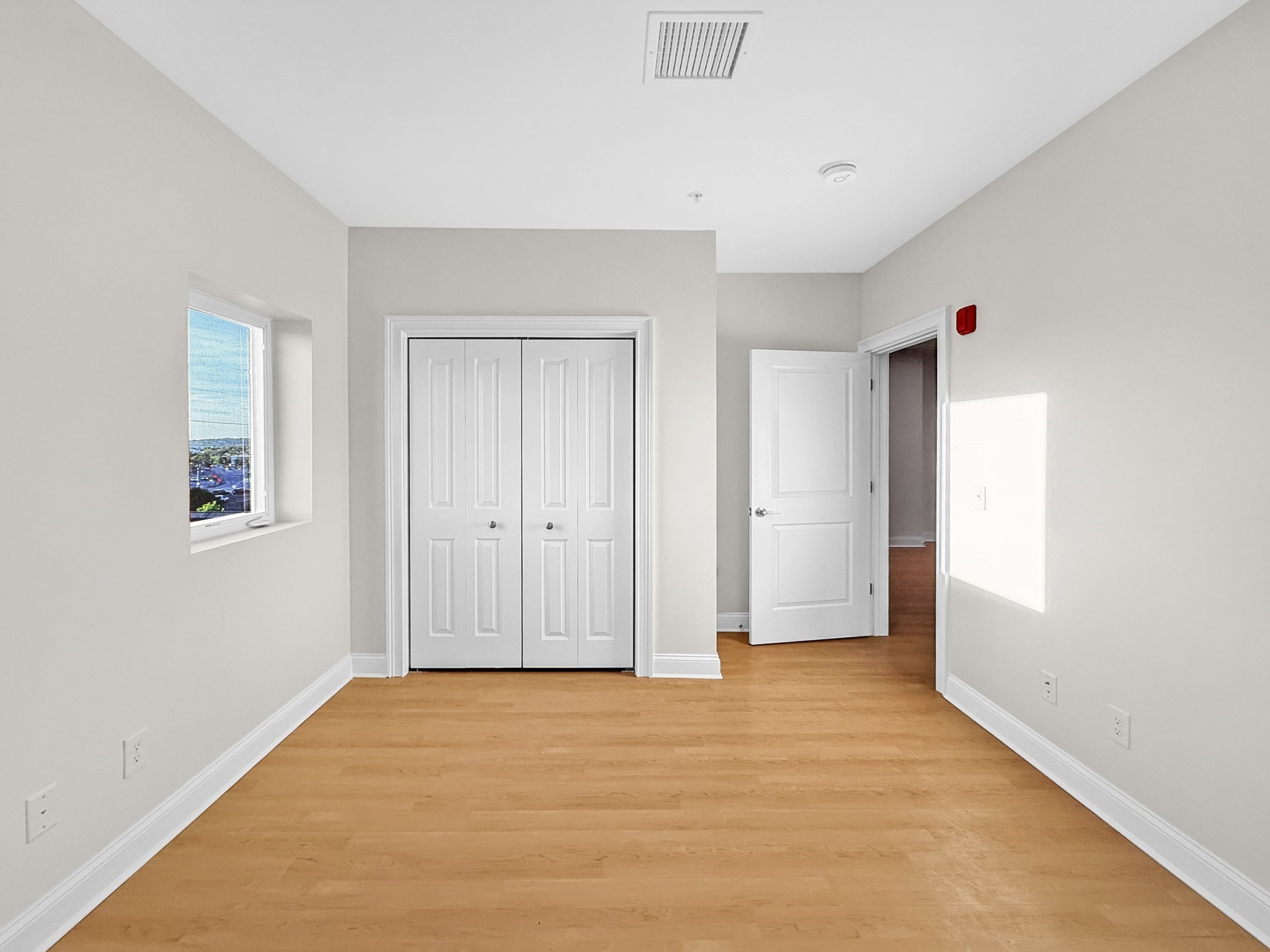 10 Franklin Ave # 300 Property Photo 15