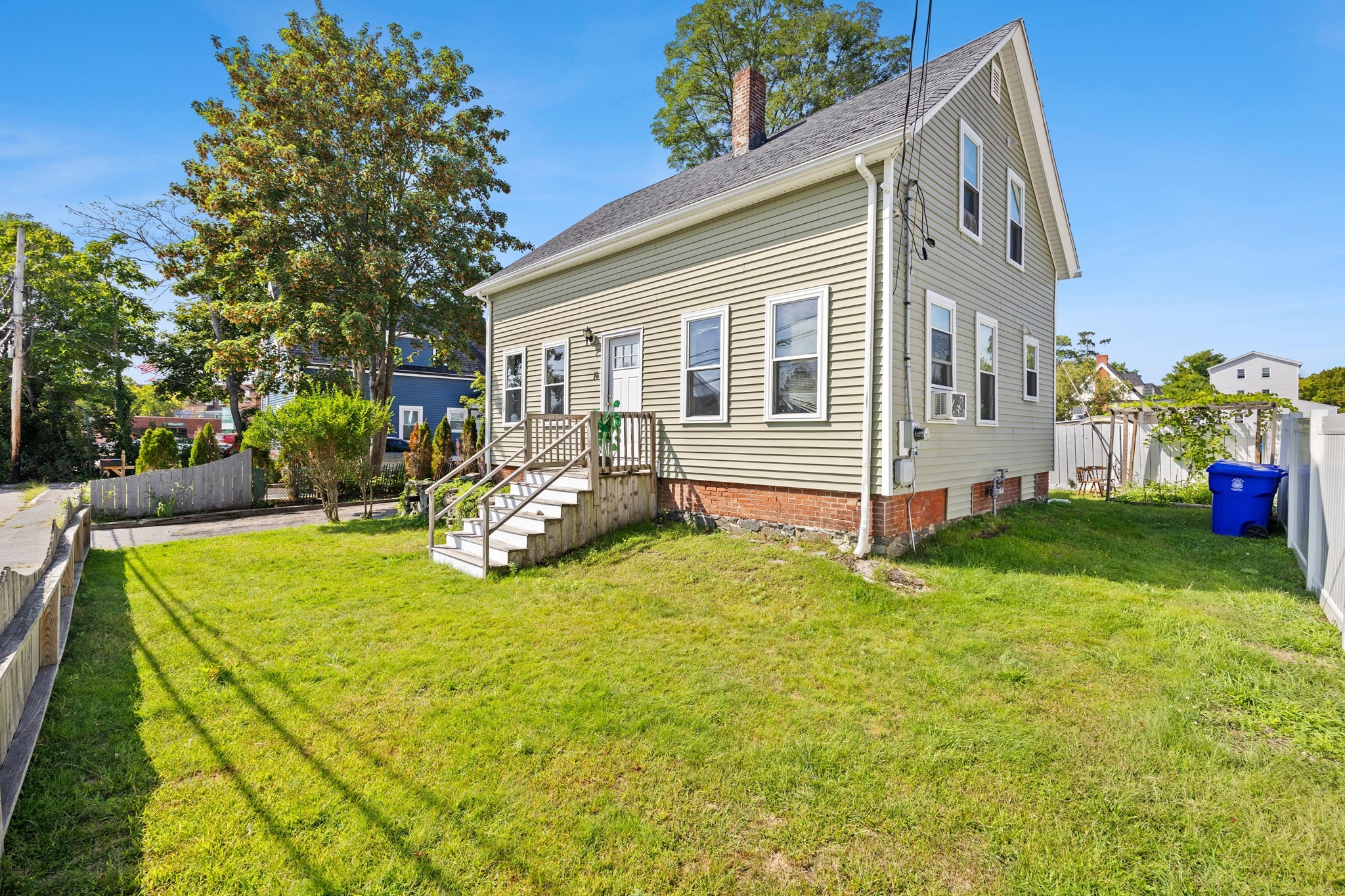 16 Presbrey Ave Property Photo 2