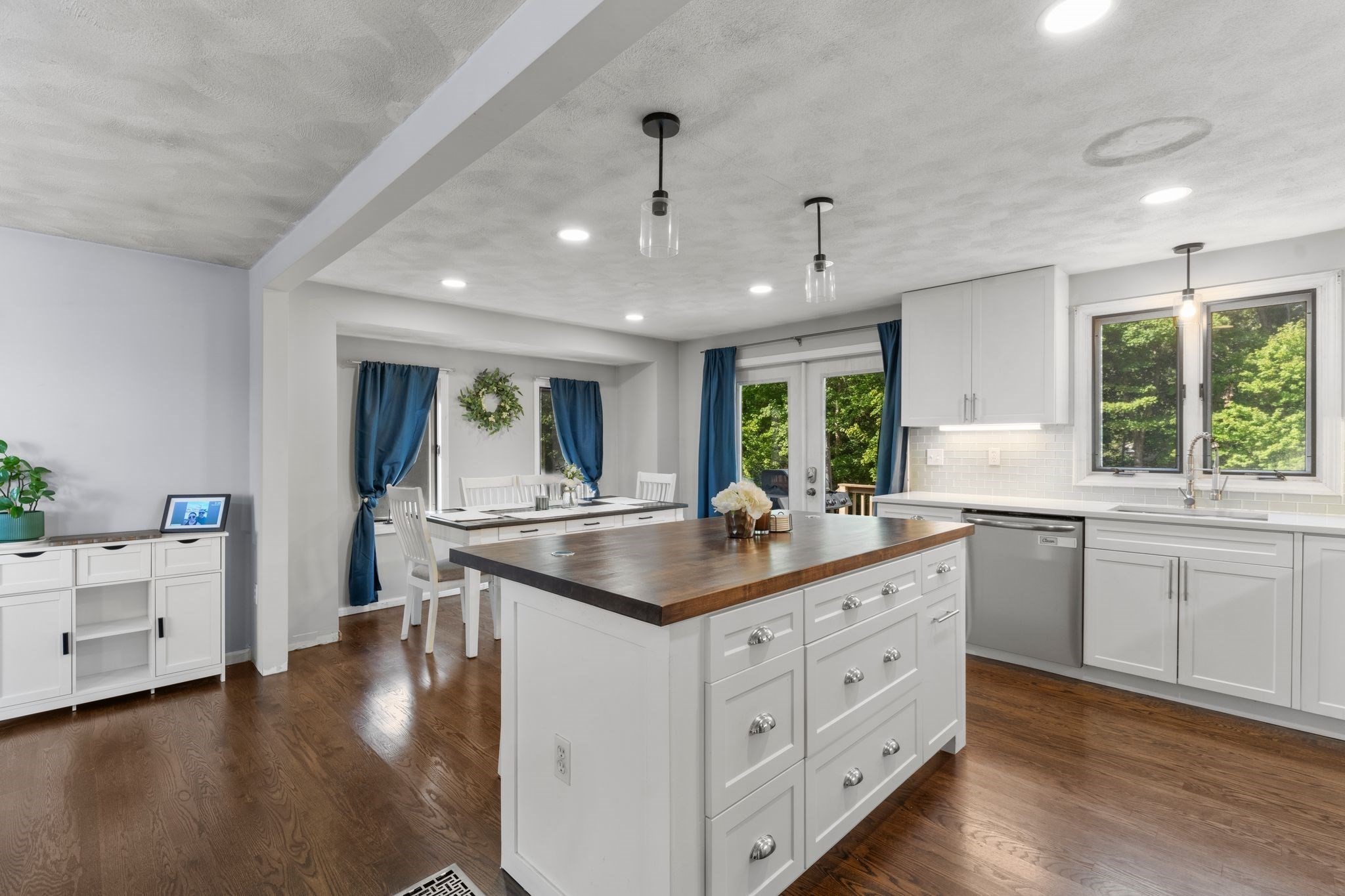 3 Carnegie Way Property Photo 5