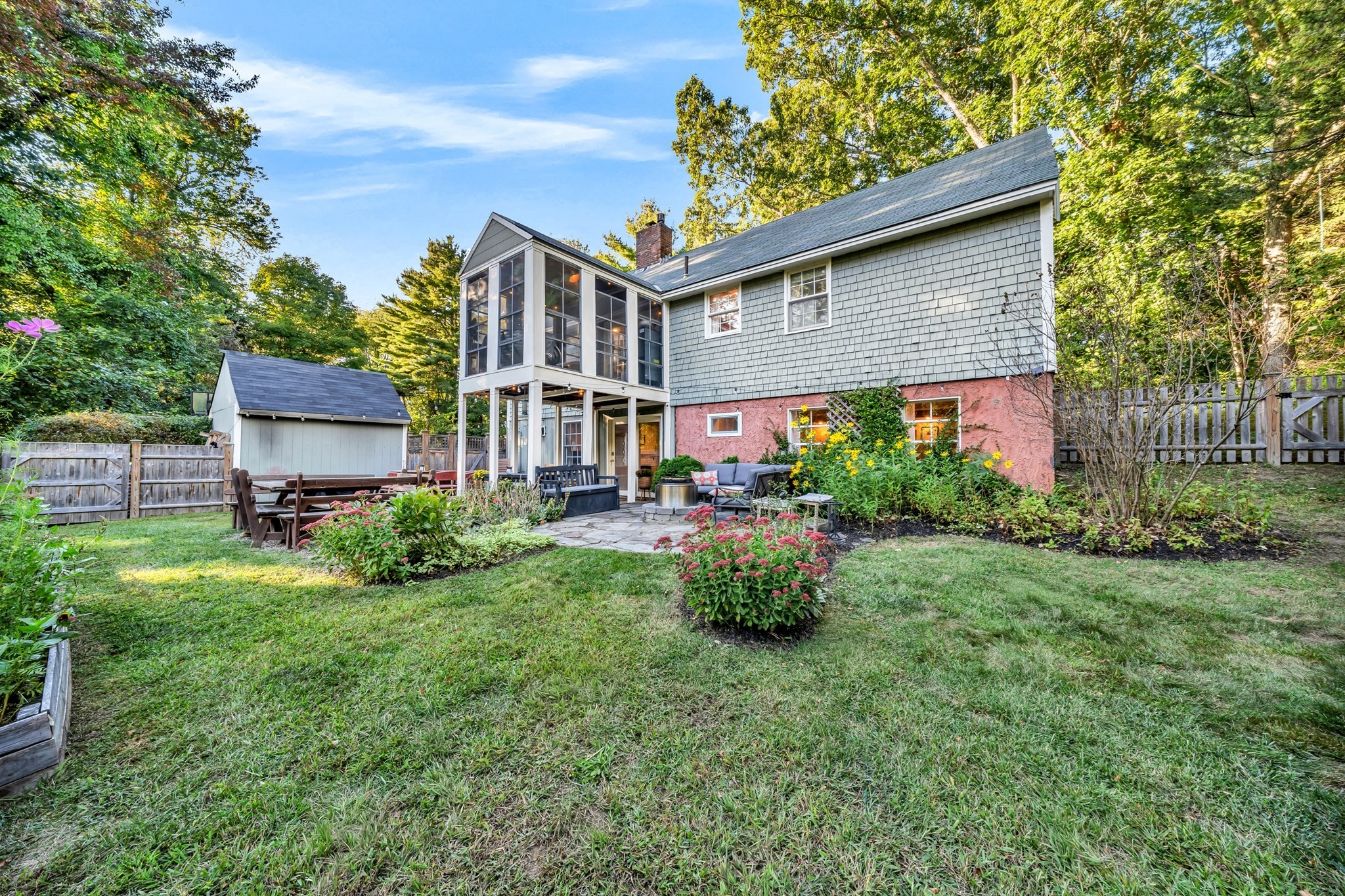 475 Newburyport Tpke Property Photo 1