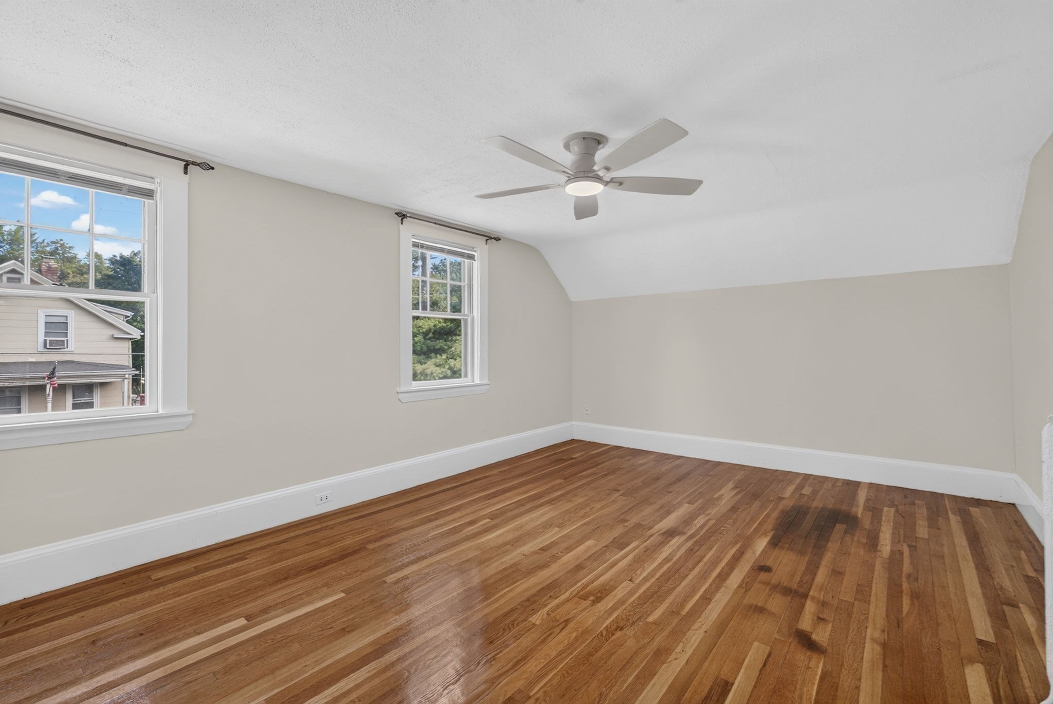49 Greenhood St Property Photo 14