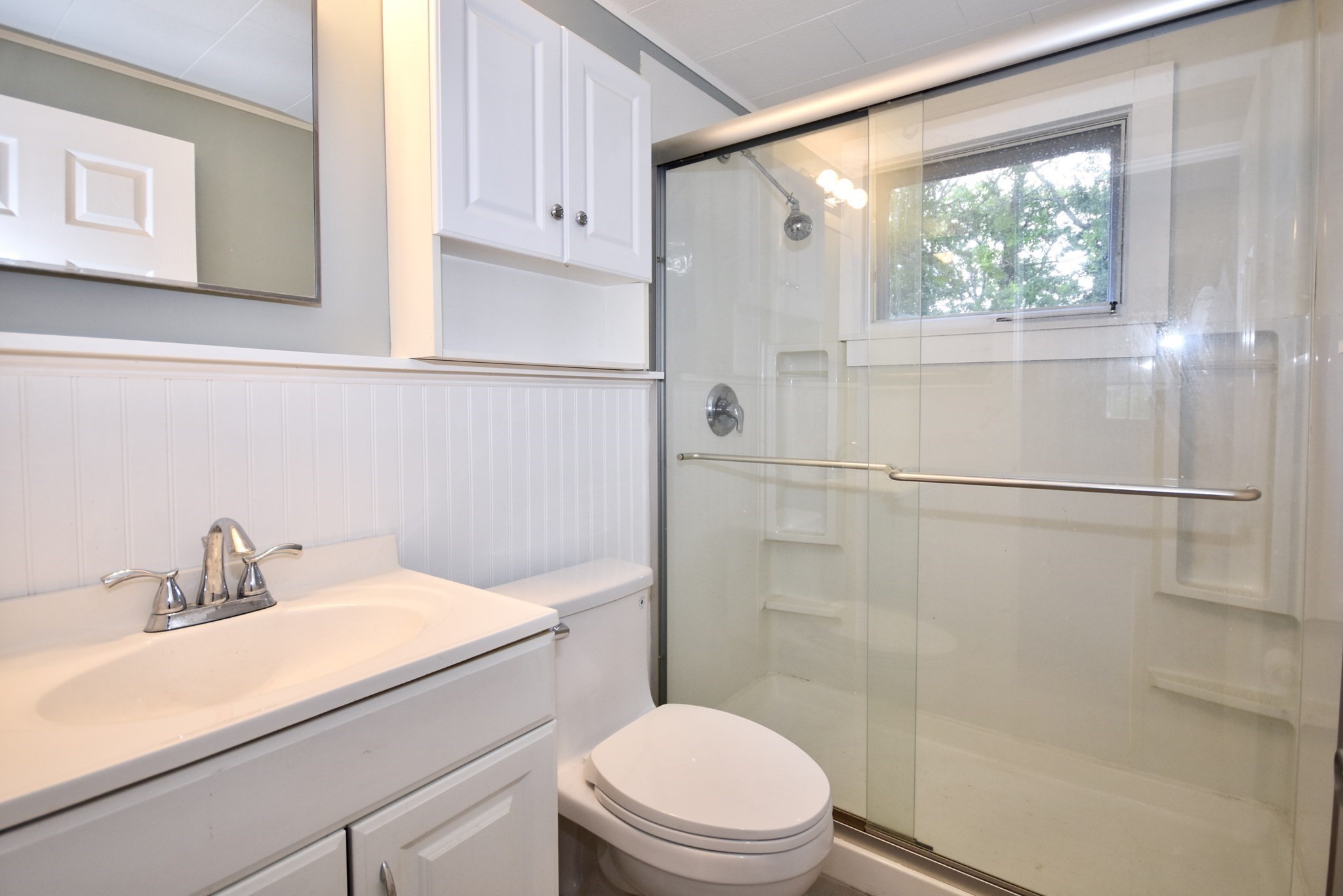 12 Lake Rd E Property Photo 13