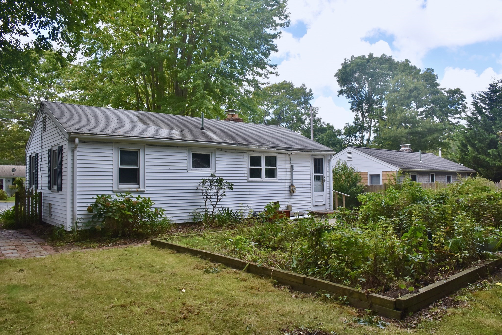 12 Lake Rd E Property Photo 18