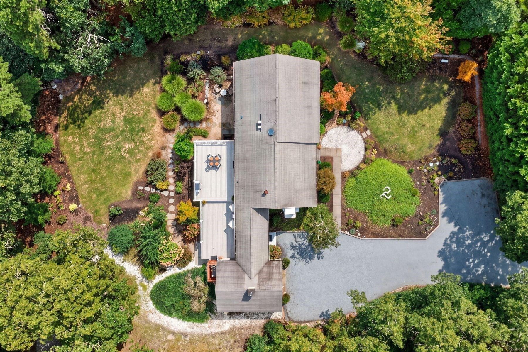 288 Millstone Road Property Photo 3