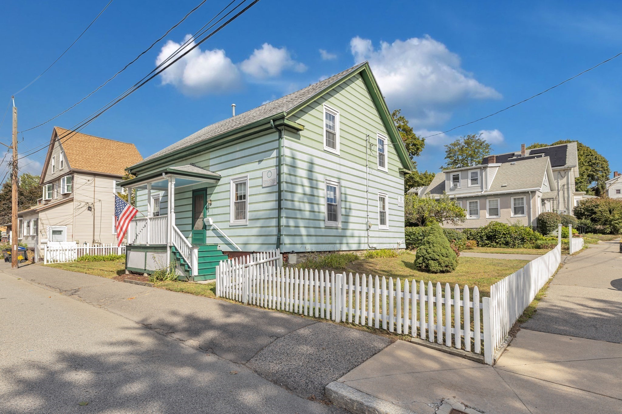 22 Barry St Property Photo 2