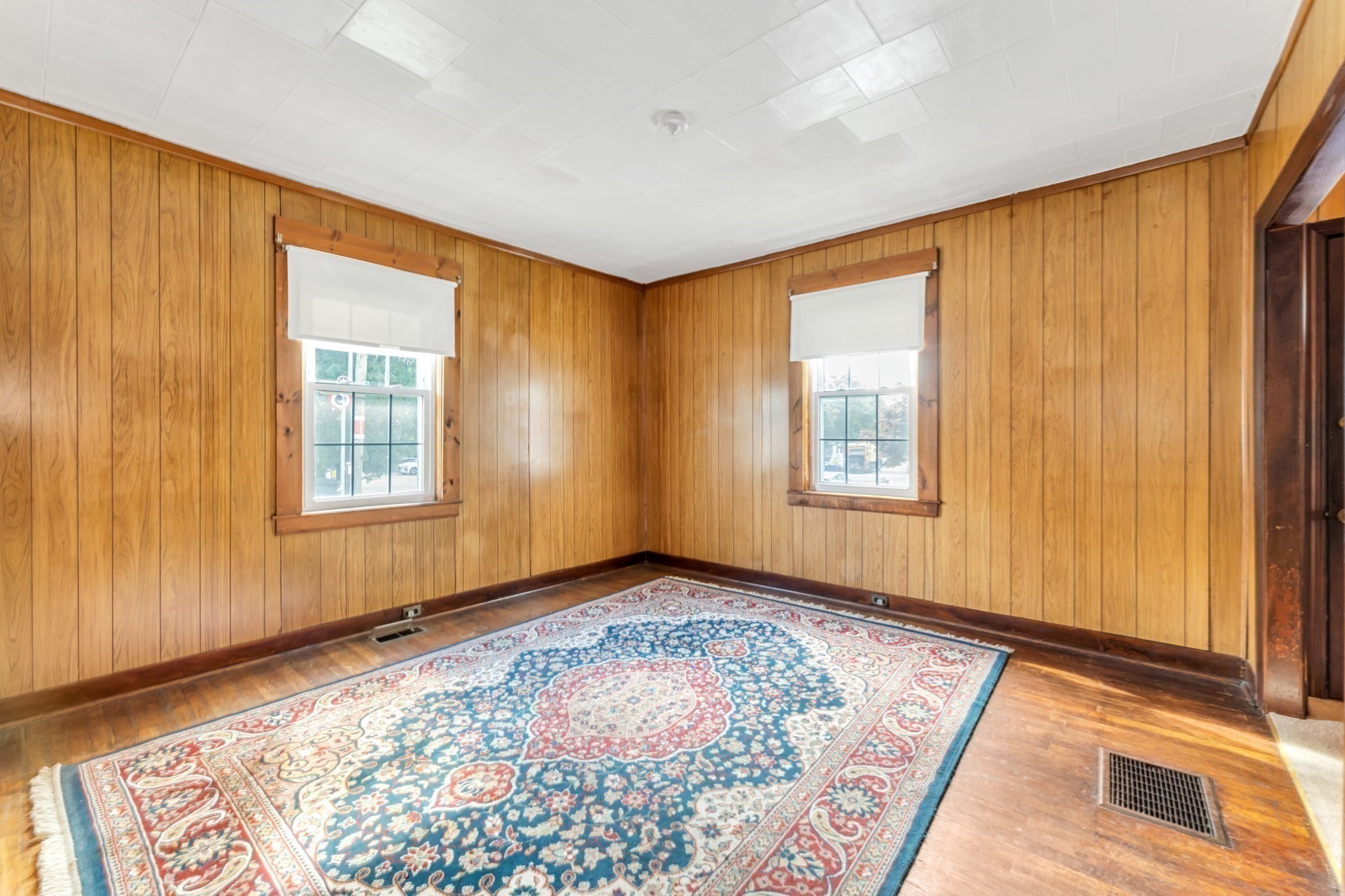 22 Barry St Property Photo 9