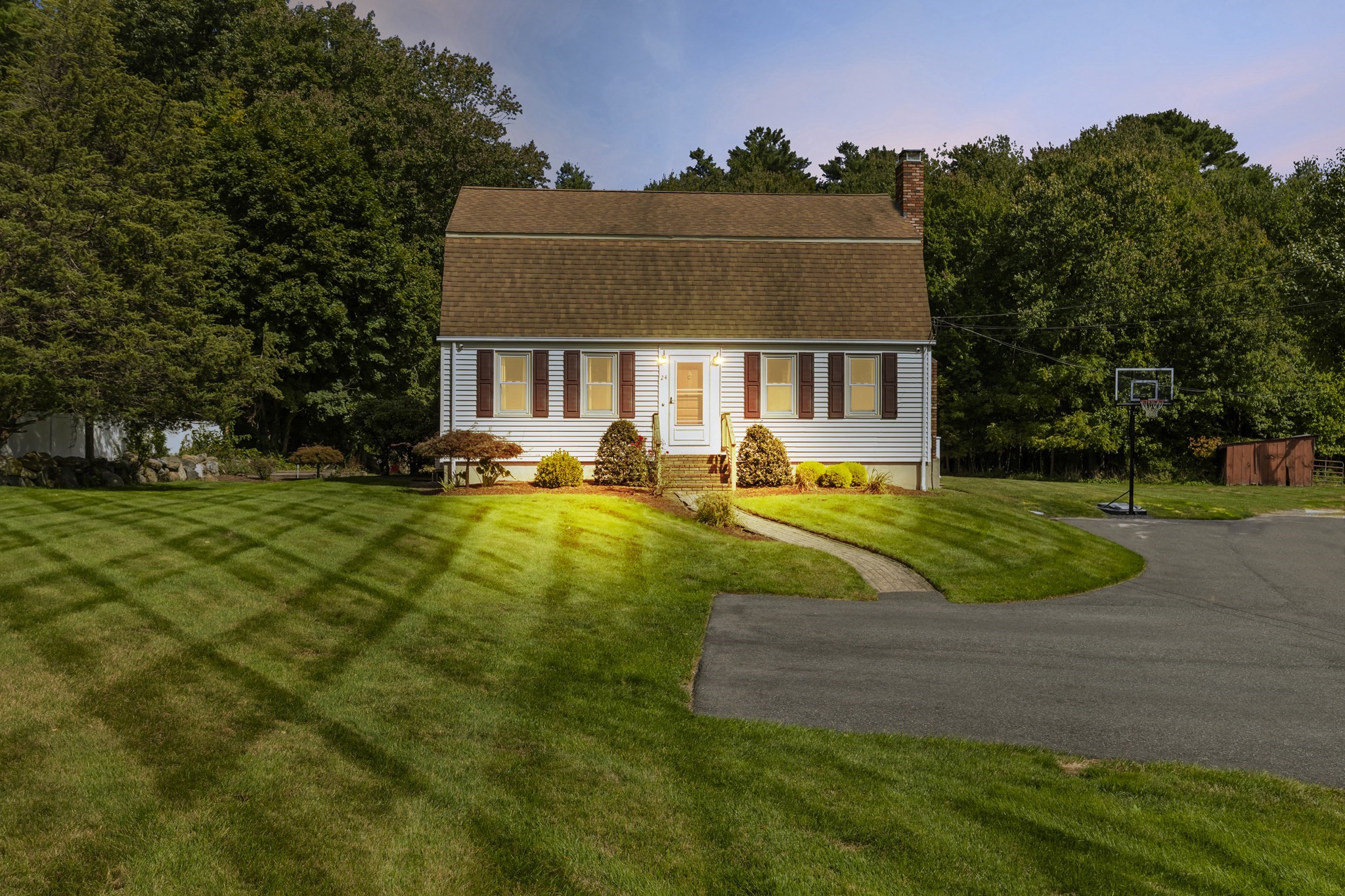 24 Howard Property Photo 1
