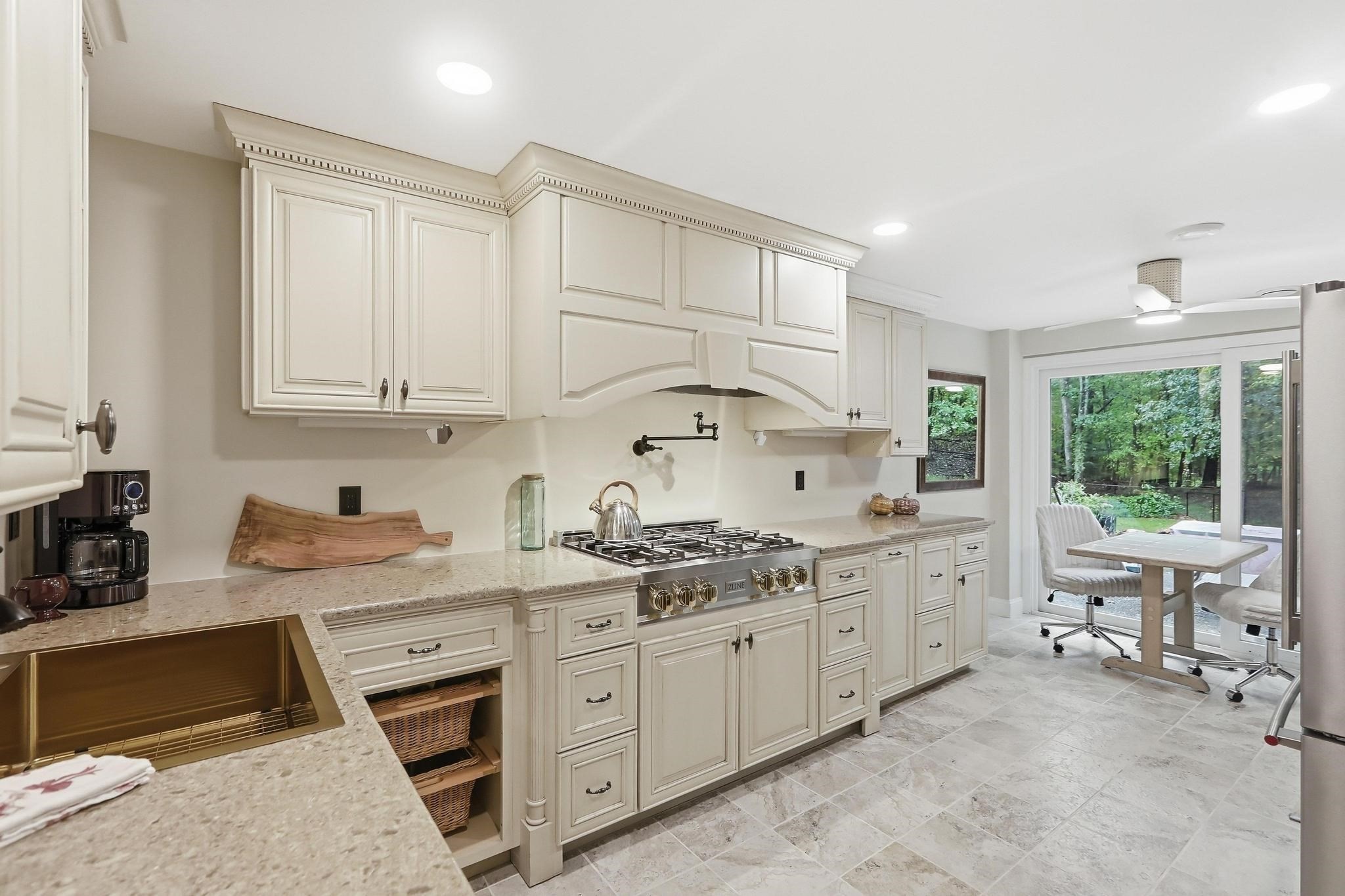 17 Maple Street Property Photo 10
